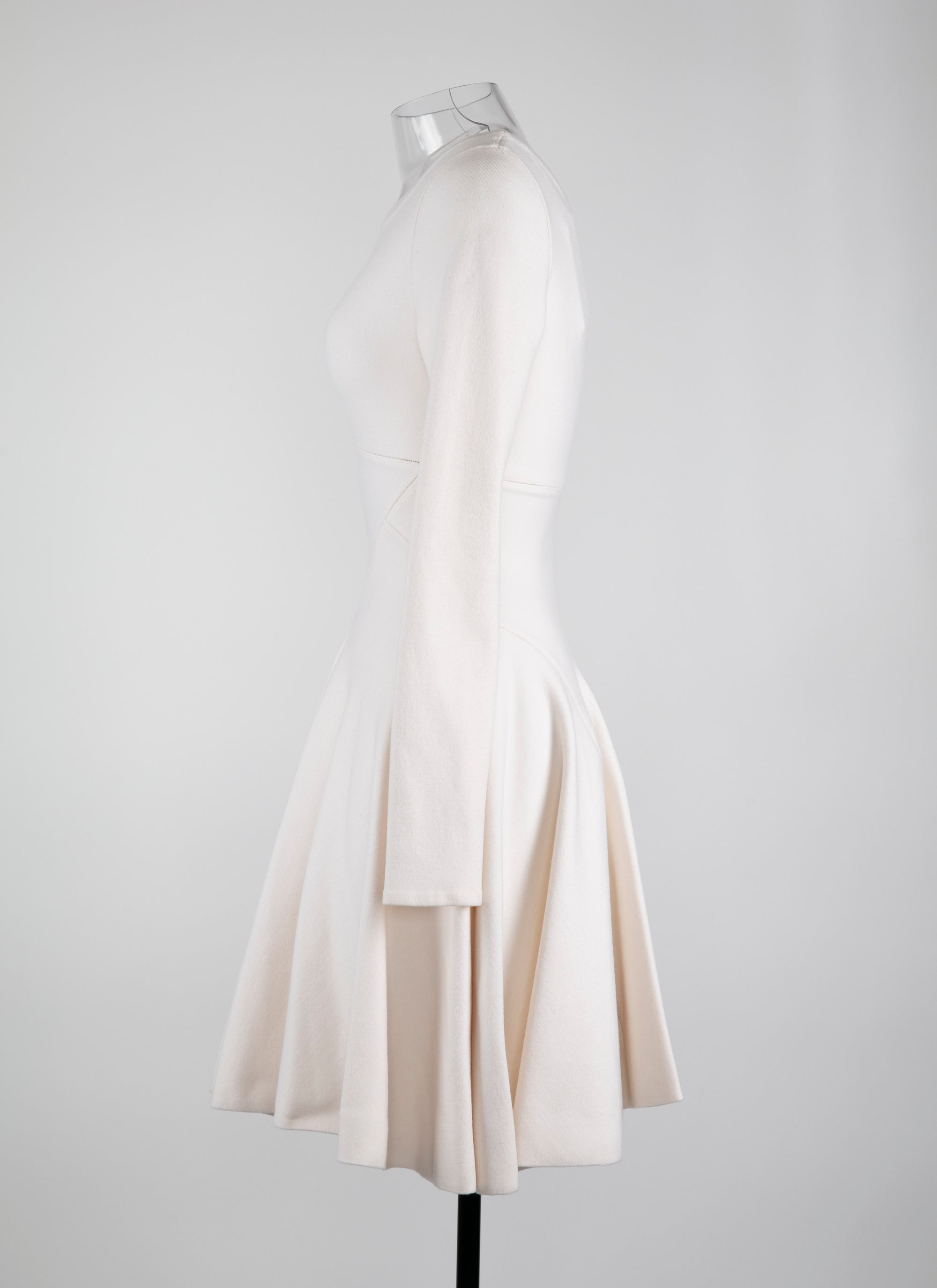 Round-neck flared short dress with long sleeves in wool - White iridescent