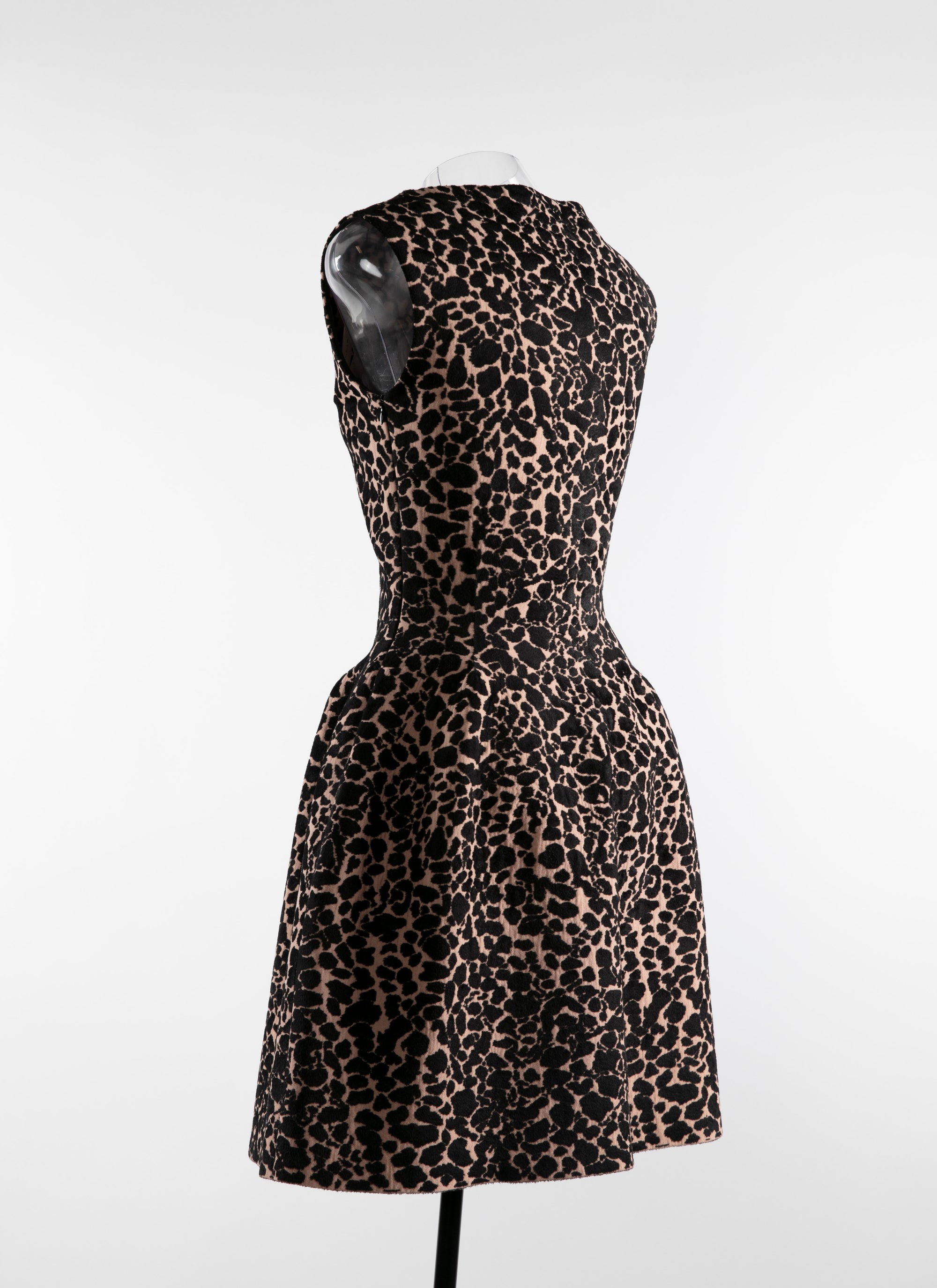 Sleeveless animal print flared short dress in wool - Flesh & Black