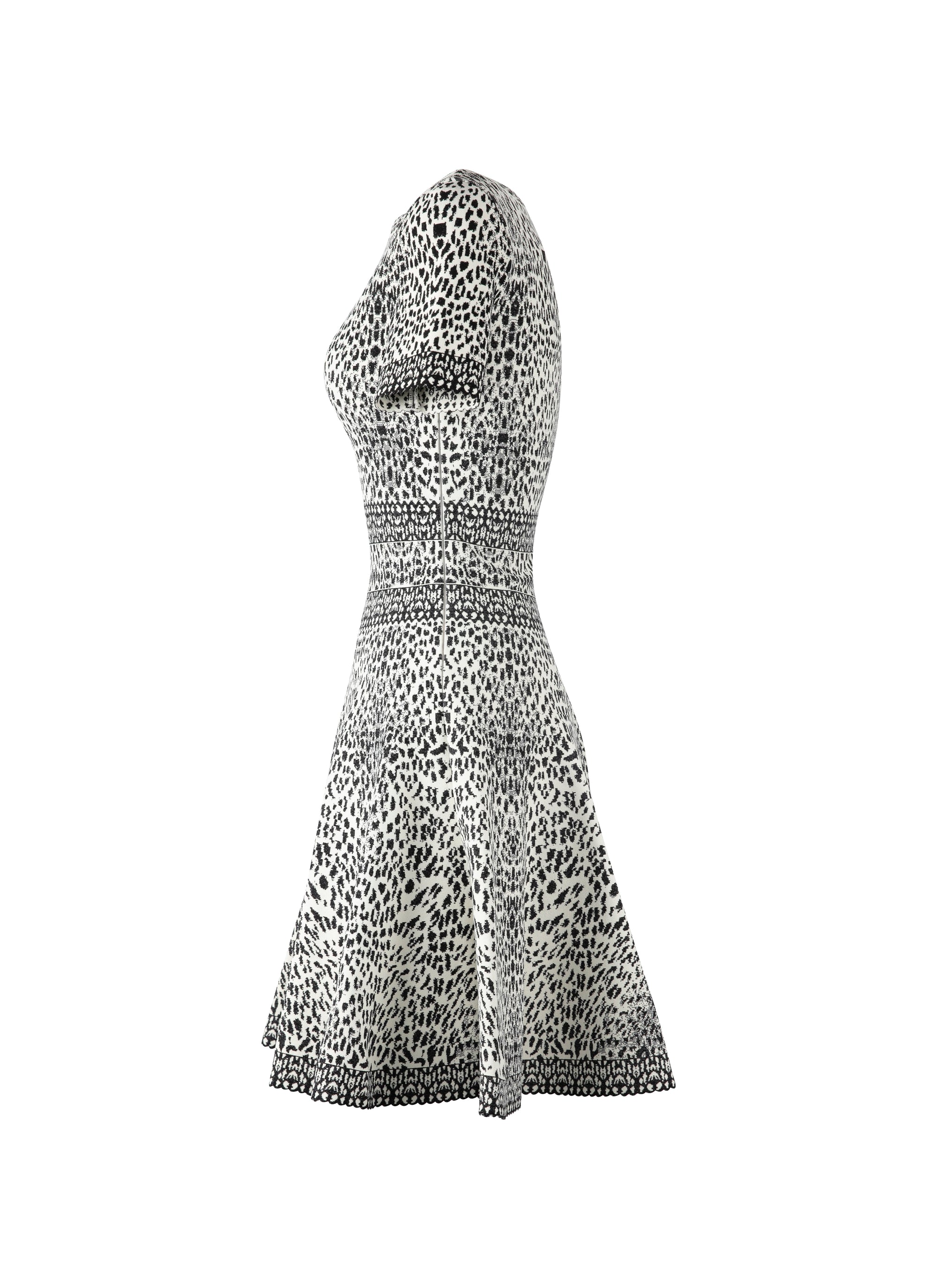 Robe à manches courtes au motif lynx en maille - Blanc & Noir
