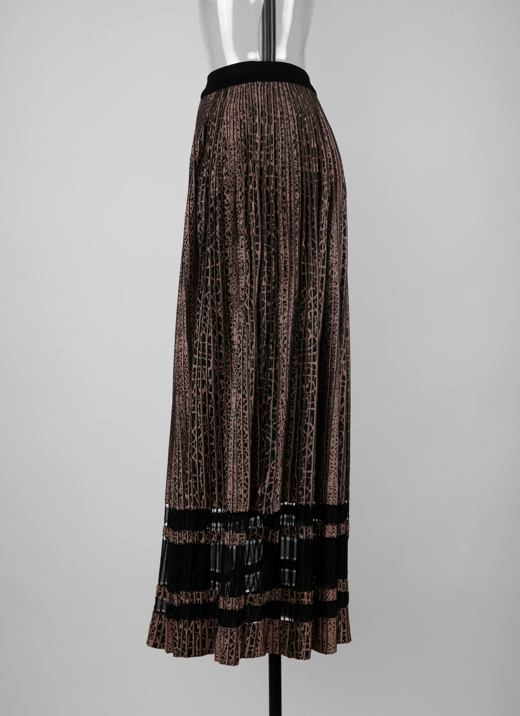 Long skirt with lynx motif - Flesh & Black