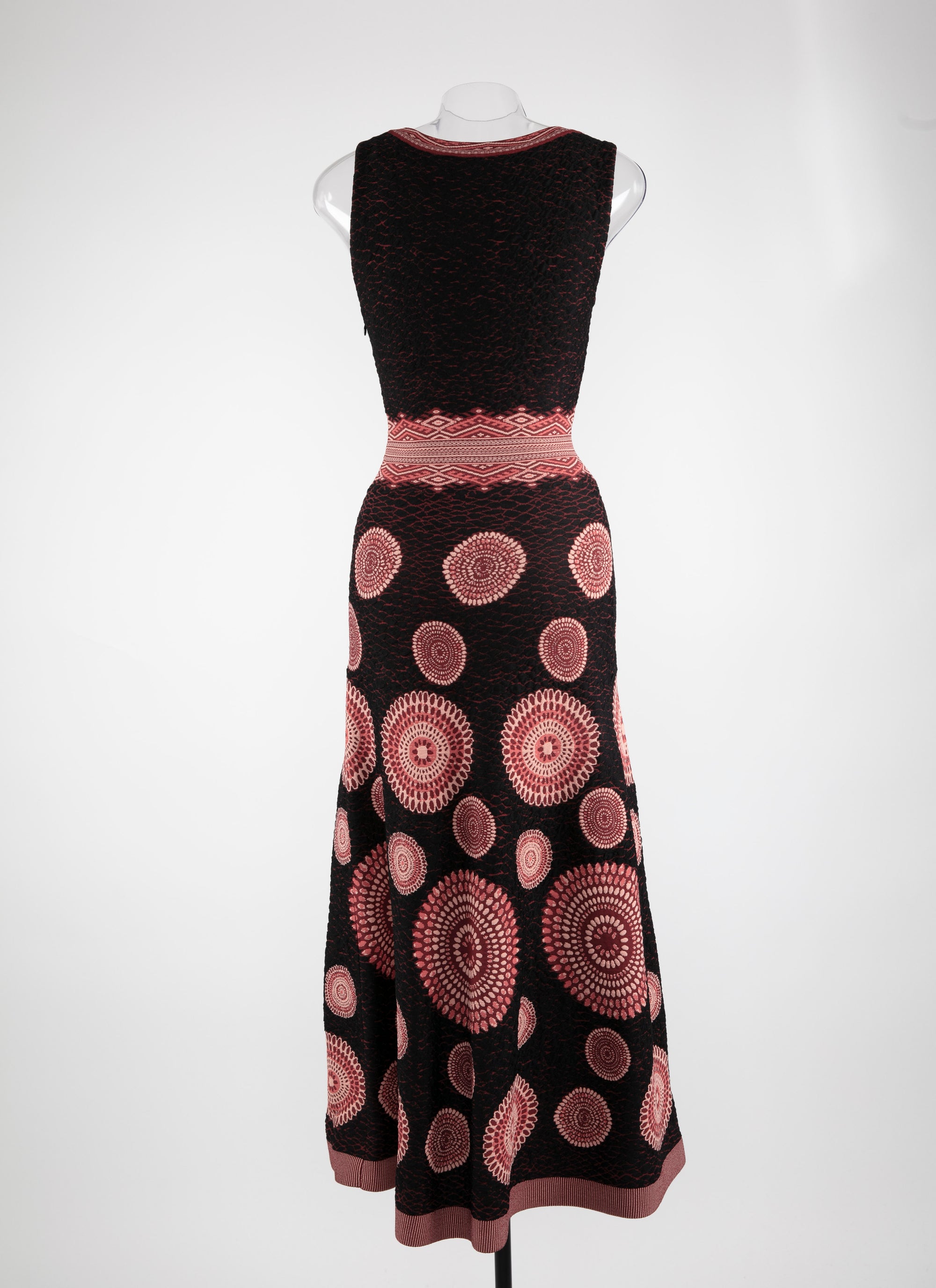 Sleeveless textured circle maxi dress - Black & Bordeaux