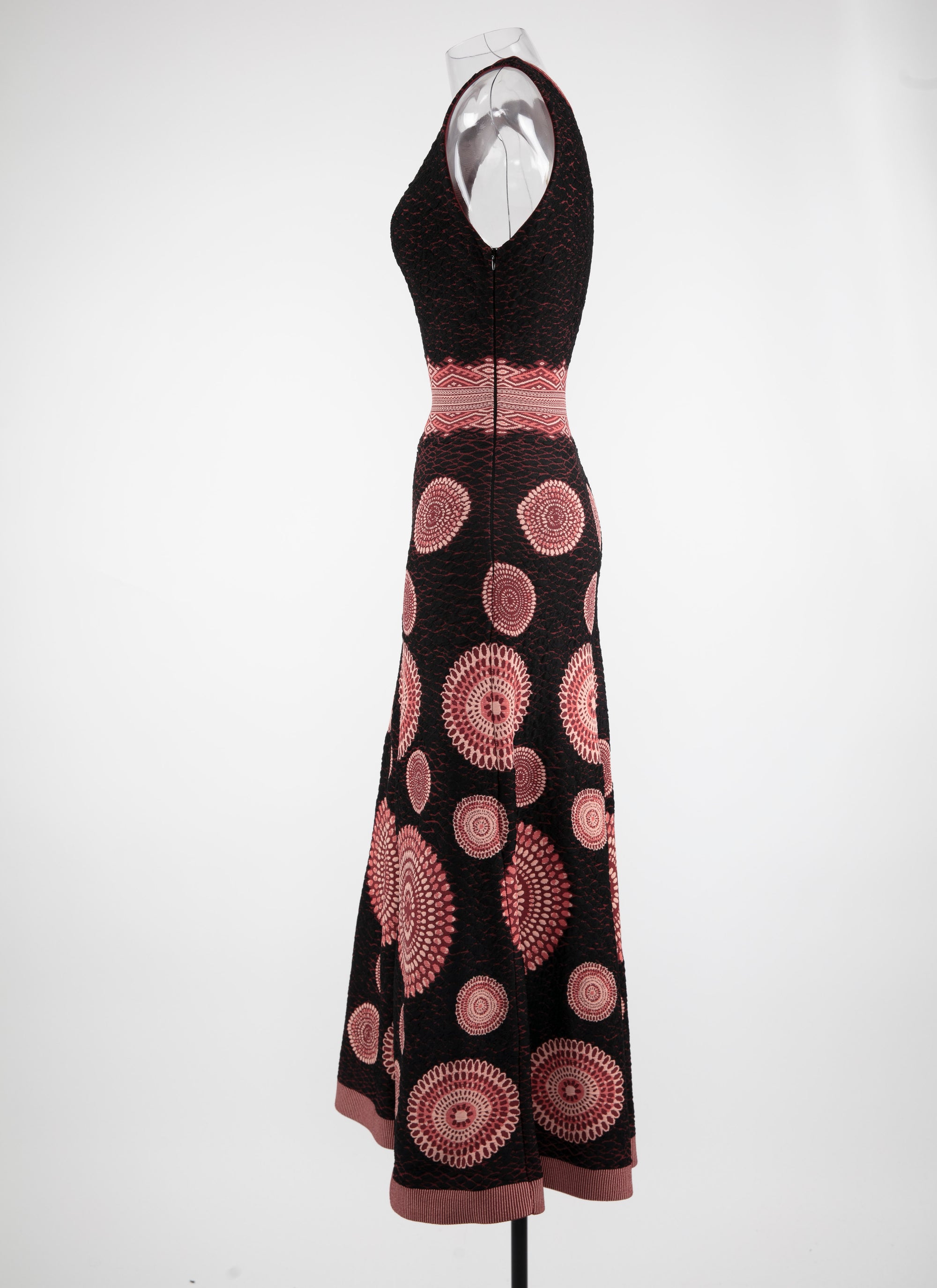 Sleeveless textured circle maxi dress - Black & Bordeaux