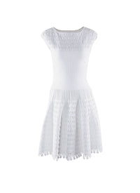 Robe courte évasée embossée à mancherons - Blanc