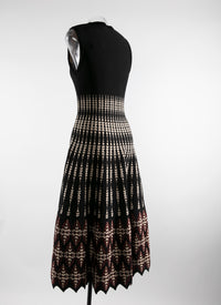 Robe longue plissée sans manches à col carrée - Noir & Grenat