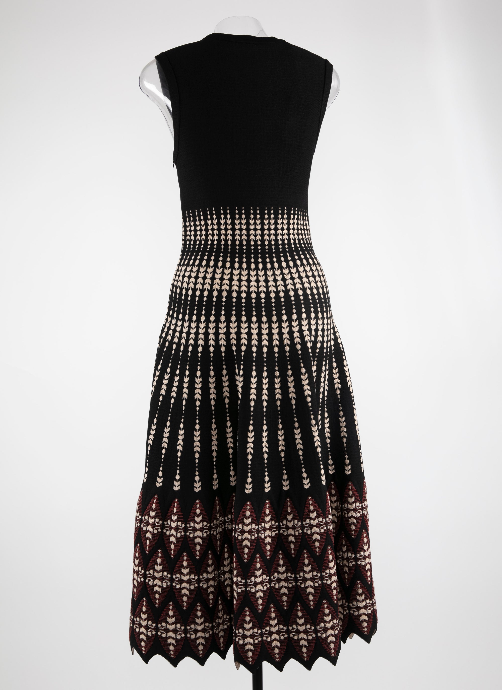 Robe longue plissée sans manches à col carrée - Noir & Grenat