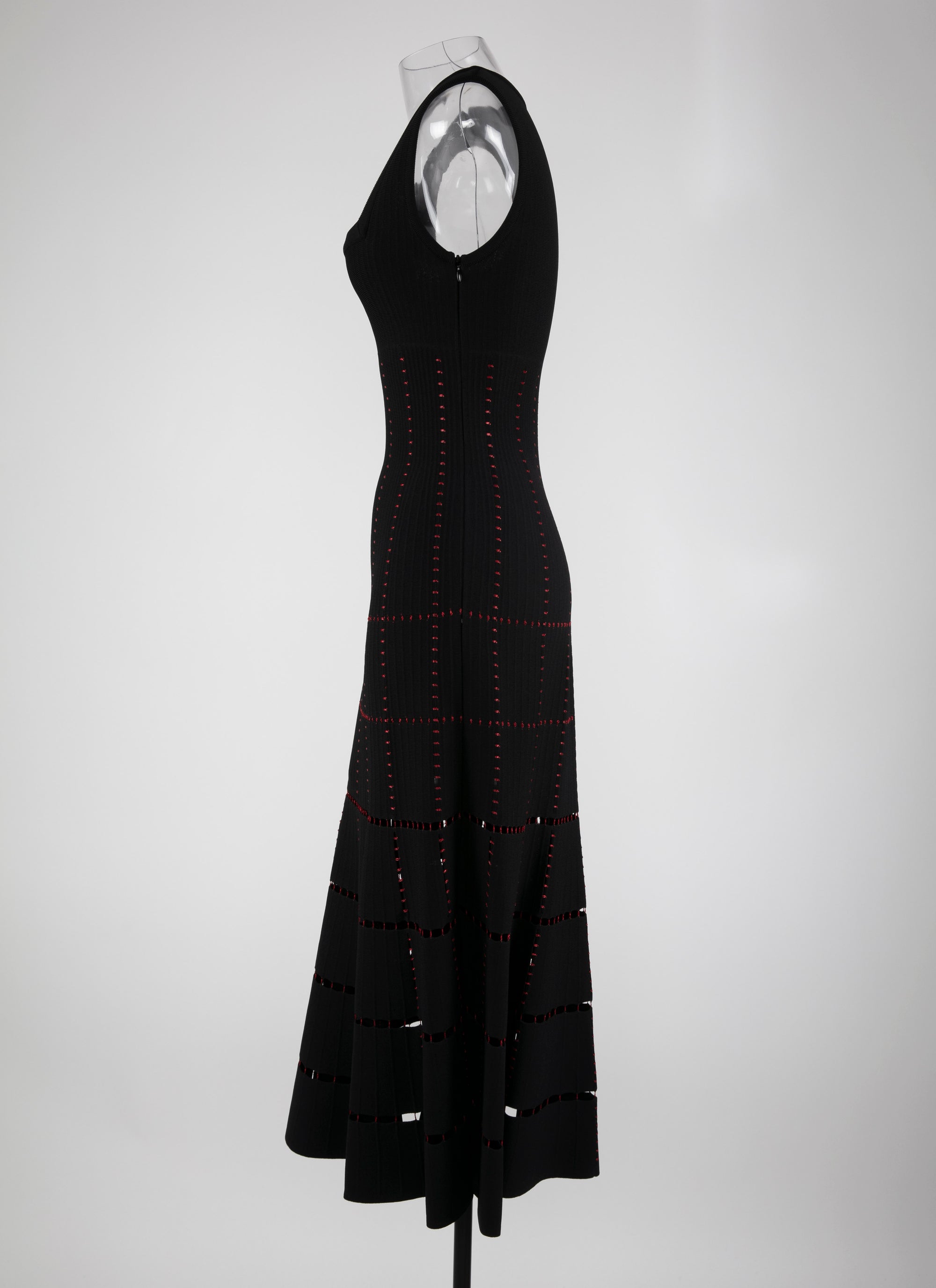 Long dress with square neckline and openwork details - Black & Red