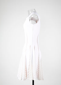 Boat-neck short dress with lace detail - White