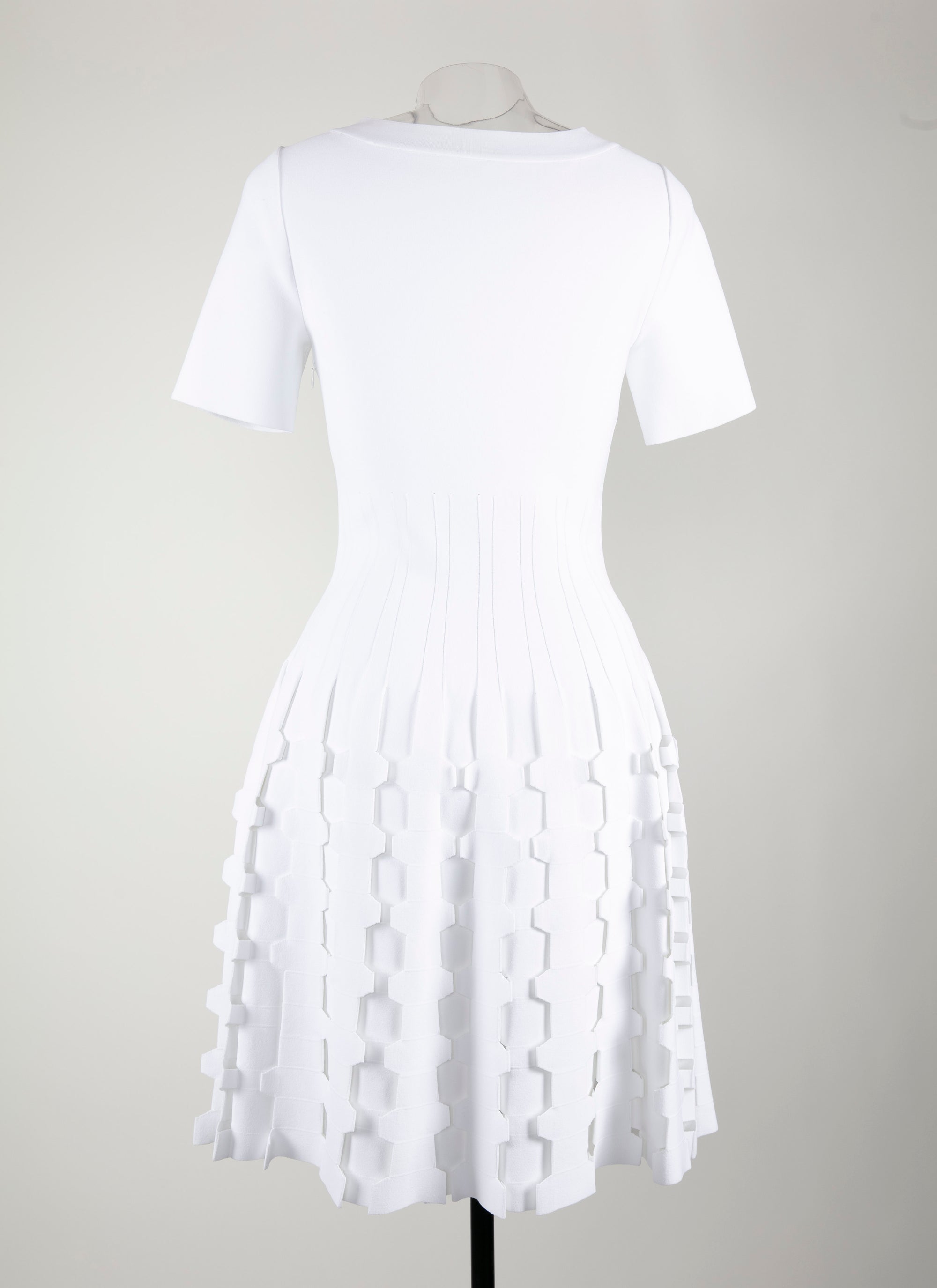 Short-sleeved knitted mini dress - White