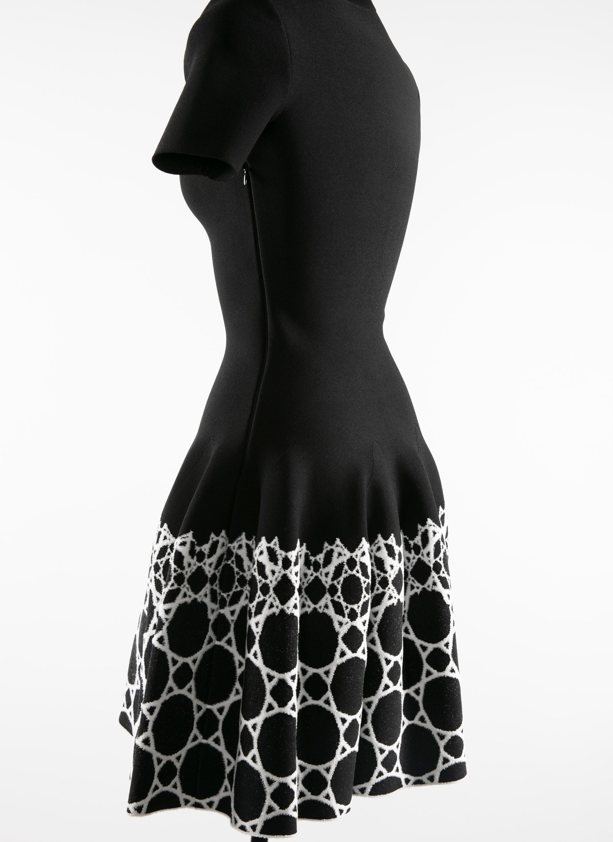 Robe courte à motif géométrique - Noir & Blanc