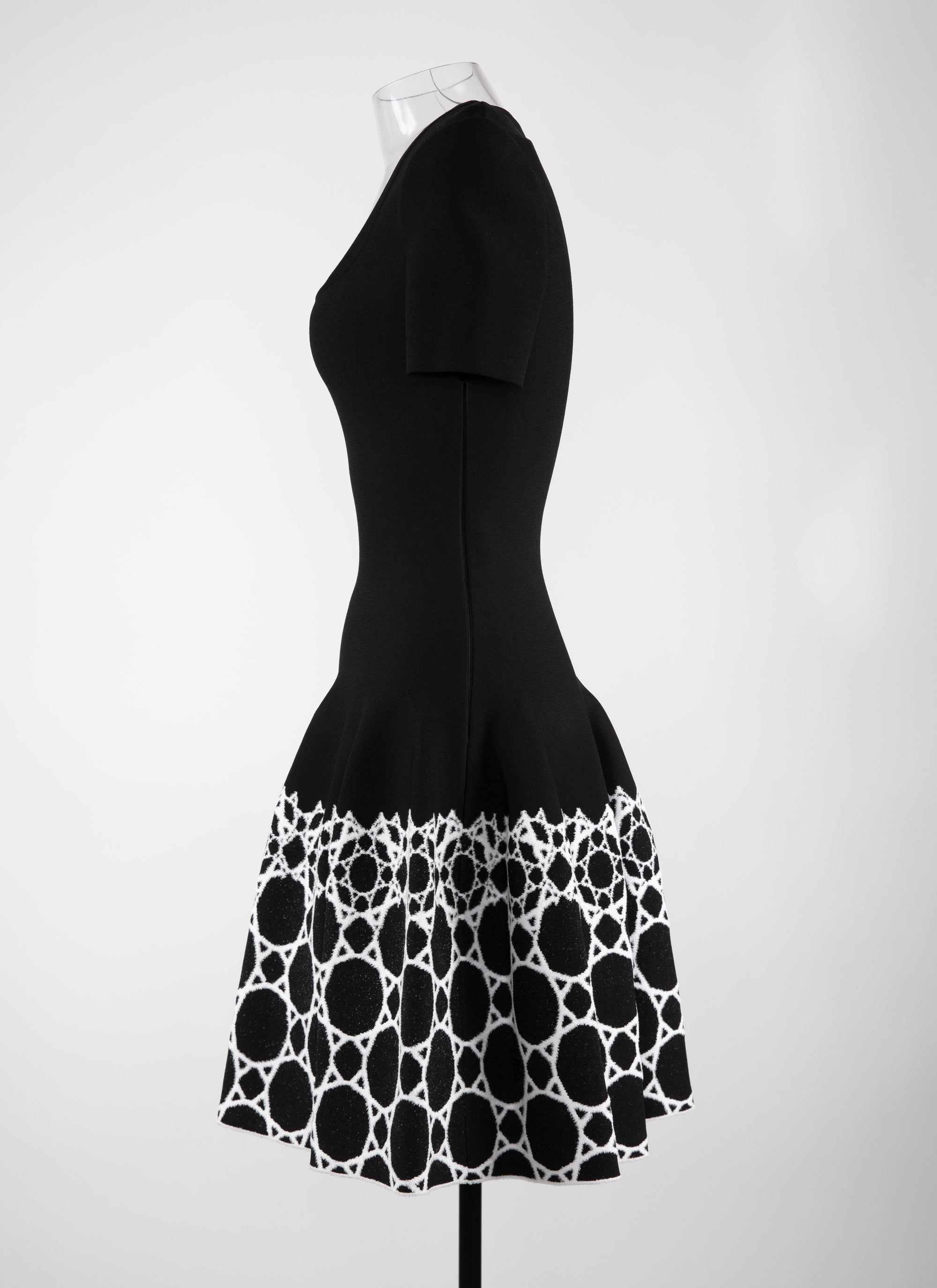 Robe courte à motif géométrique - Noir & Blanc