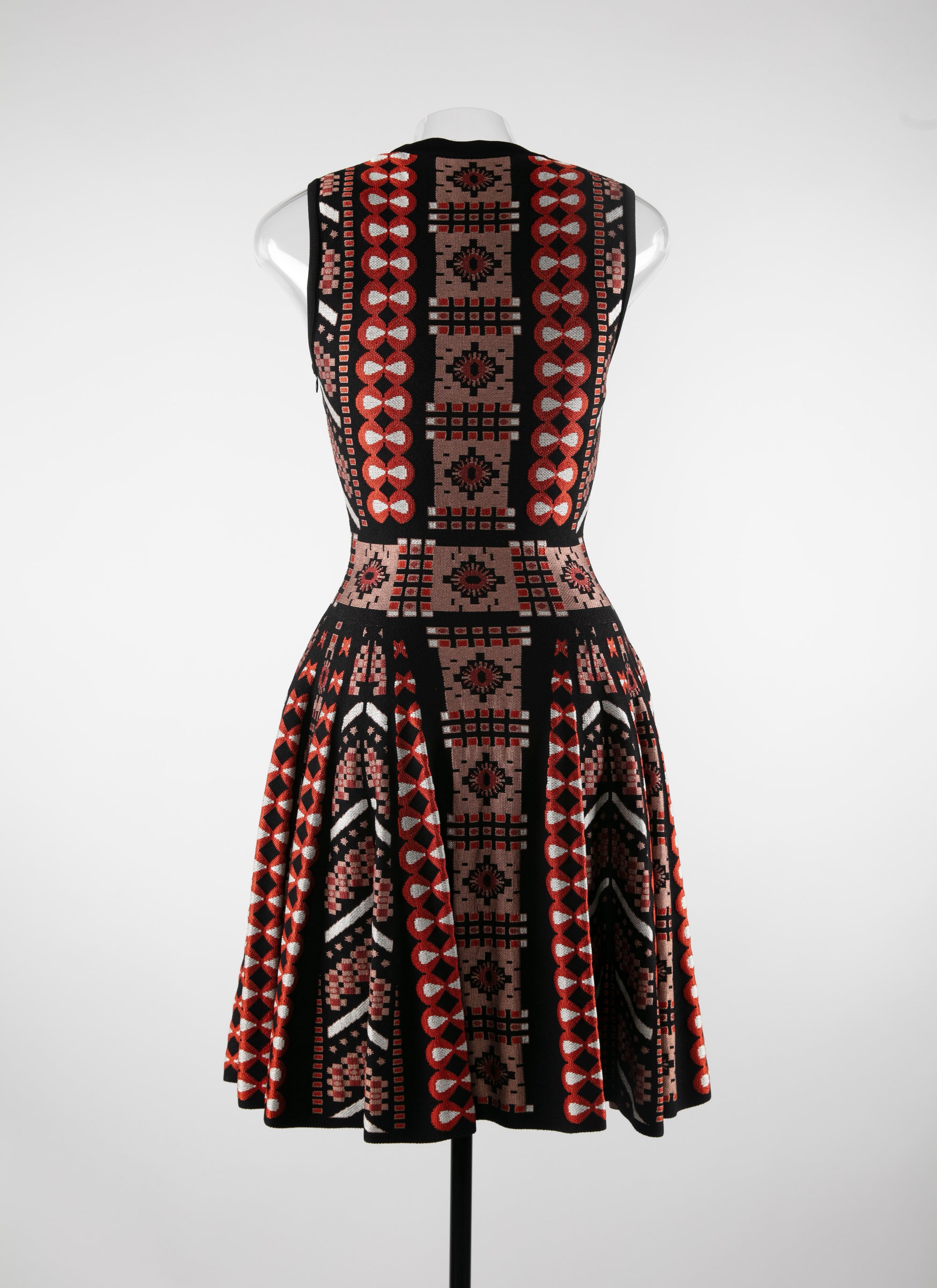 Geometric jacquard short dress - Rosewood & Black