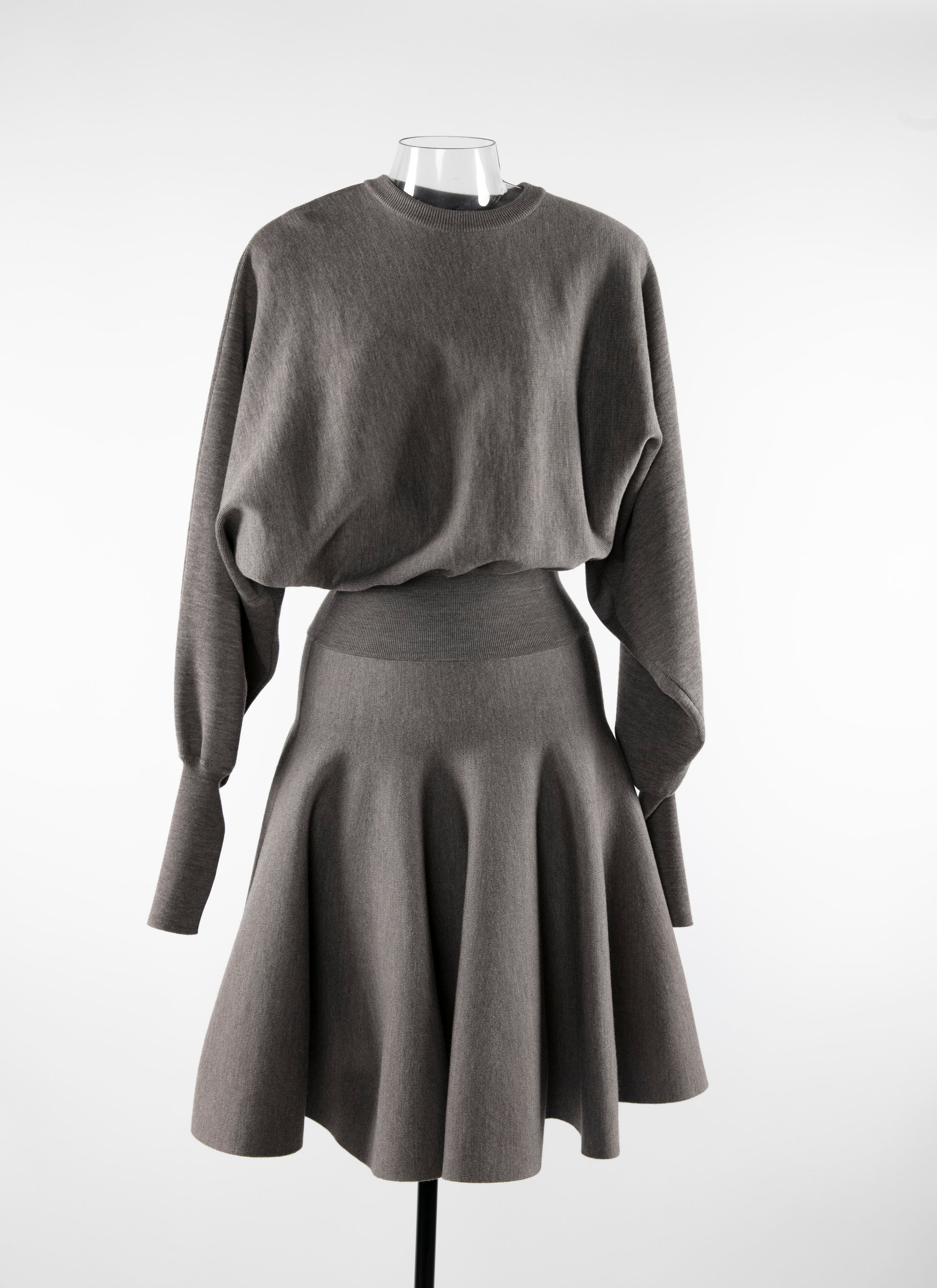 Belted short dress with long wool sleeves - China Grey