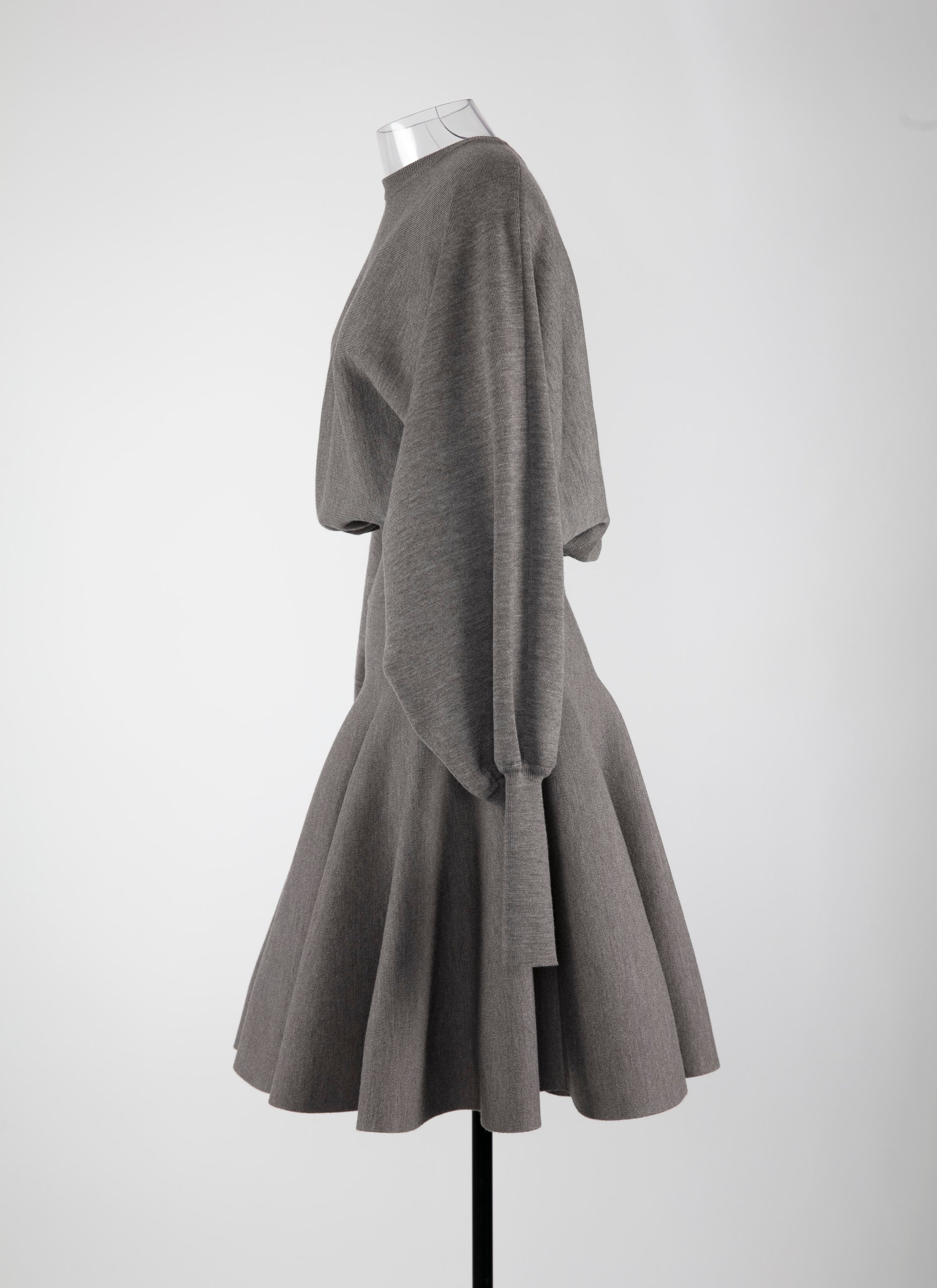 Belted short dress with long wool sleeves - China Grey