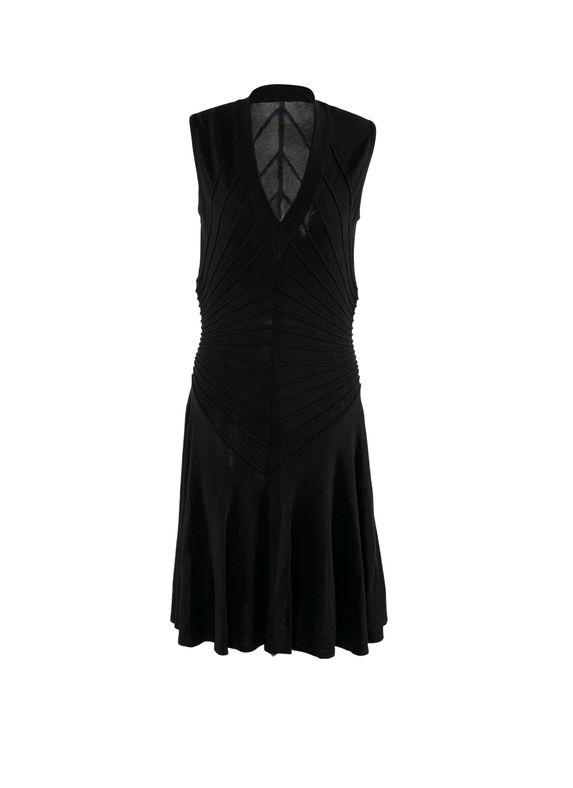 Robe courte à lignes graphiques et sculptantes - Noir