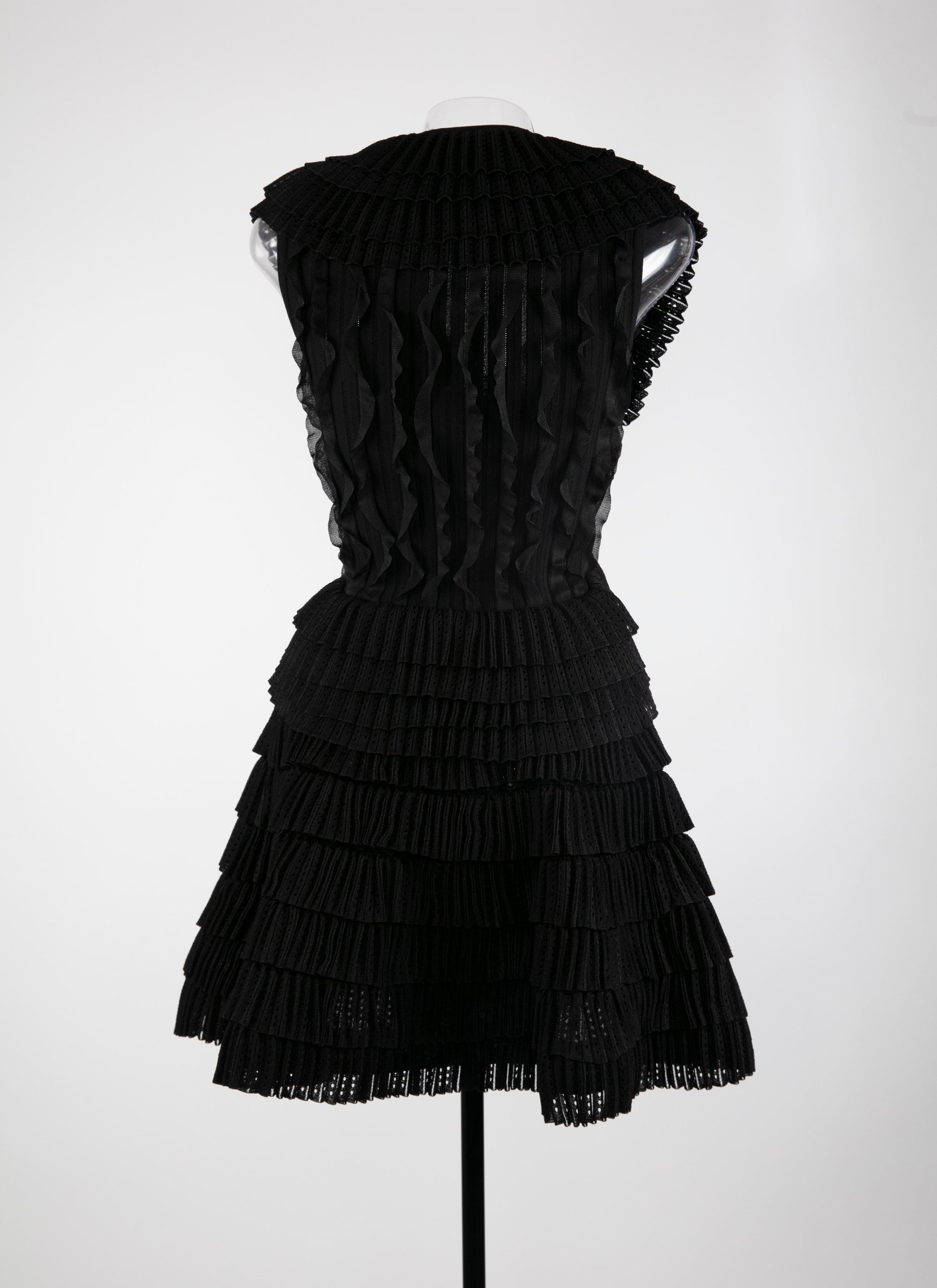 Mini robe sans manches à froufrous en soie - Noir