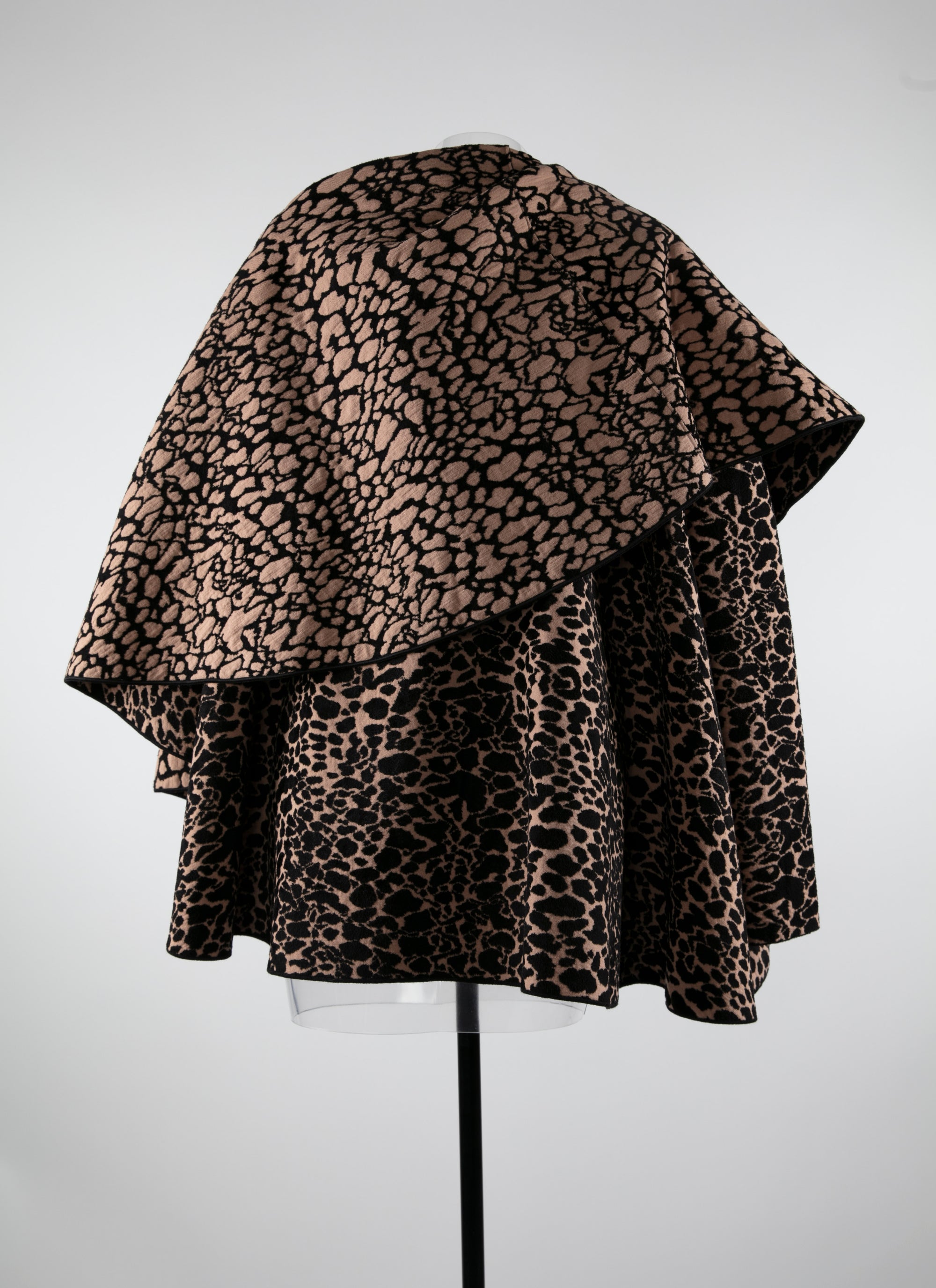 Wool hooded jacket - Flesh & Black