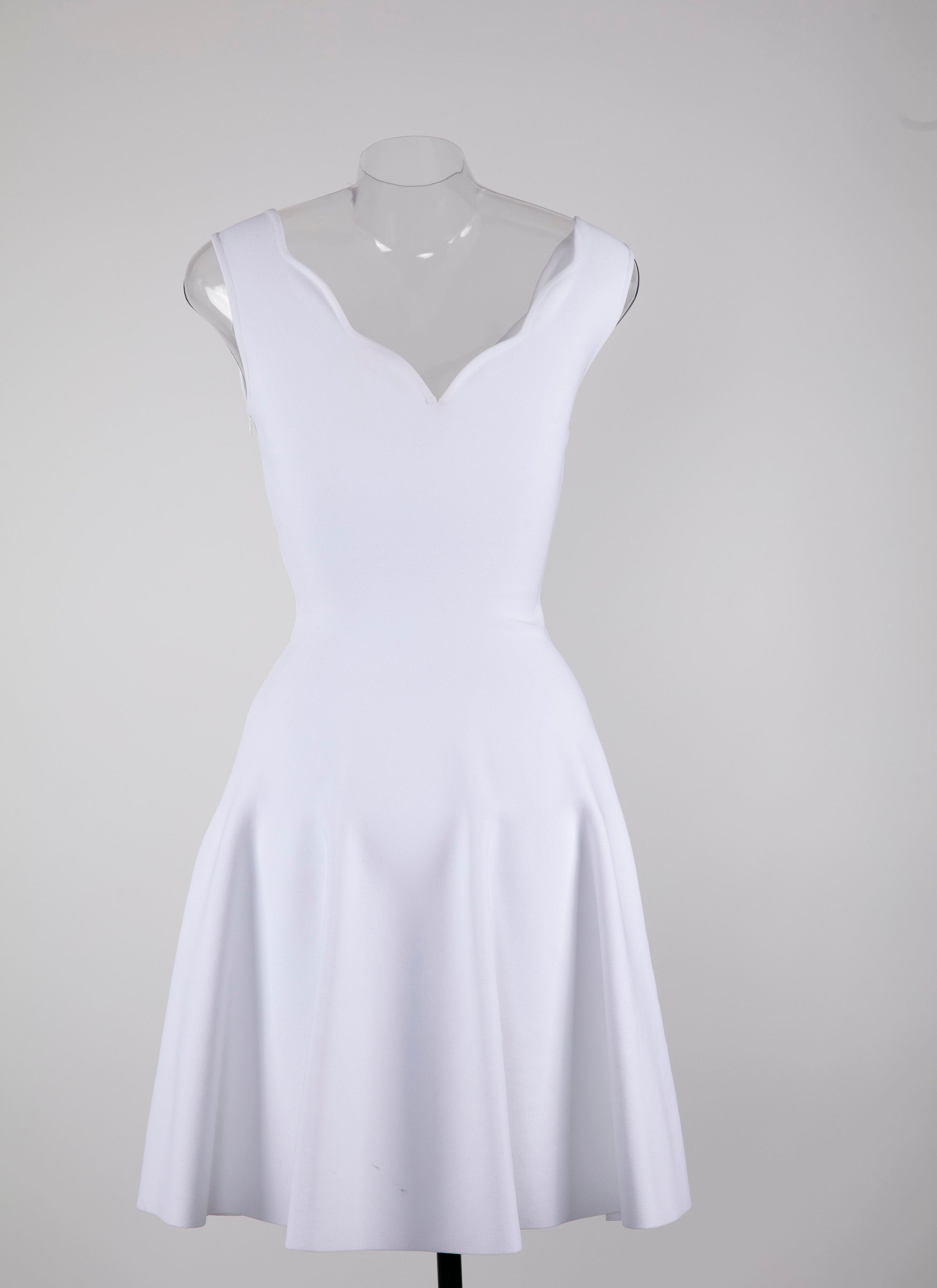 Short knitted flared dress - White