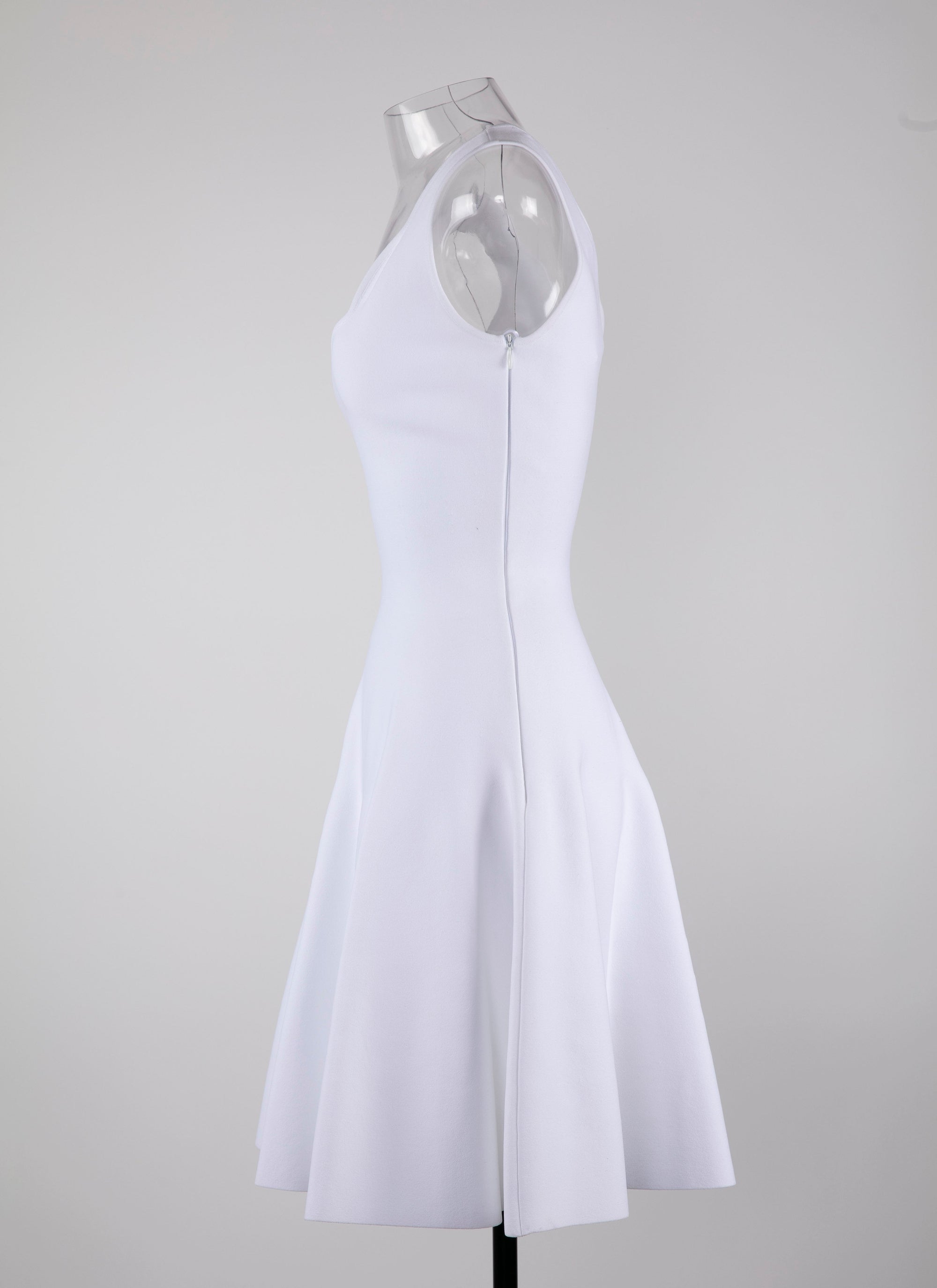 Short knitted flared dress - White