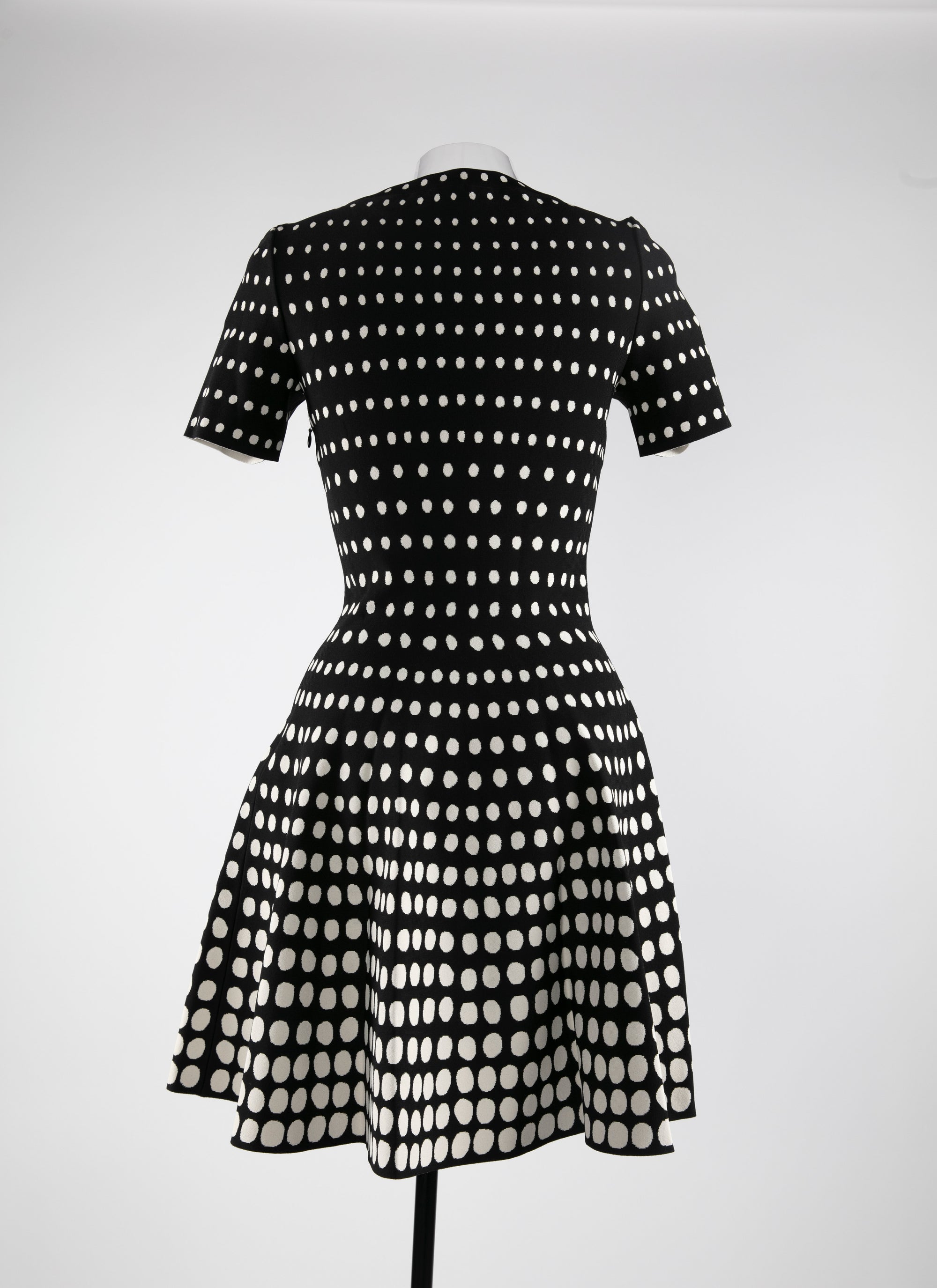 Short sleeve skater dress - Black & White