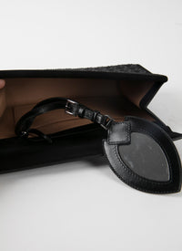 Pochette à motifs cloutés en cuir - Noir & Noir