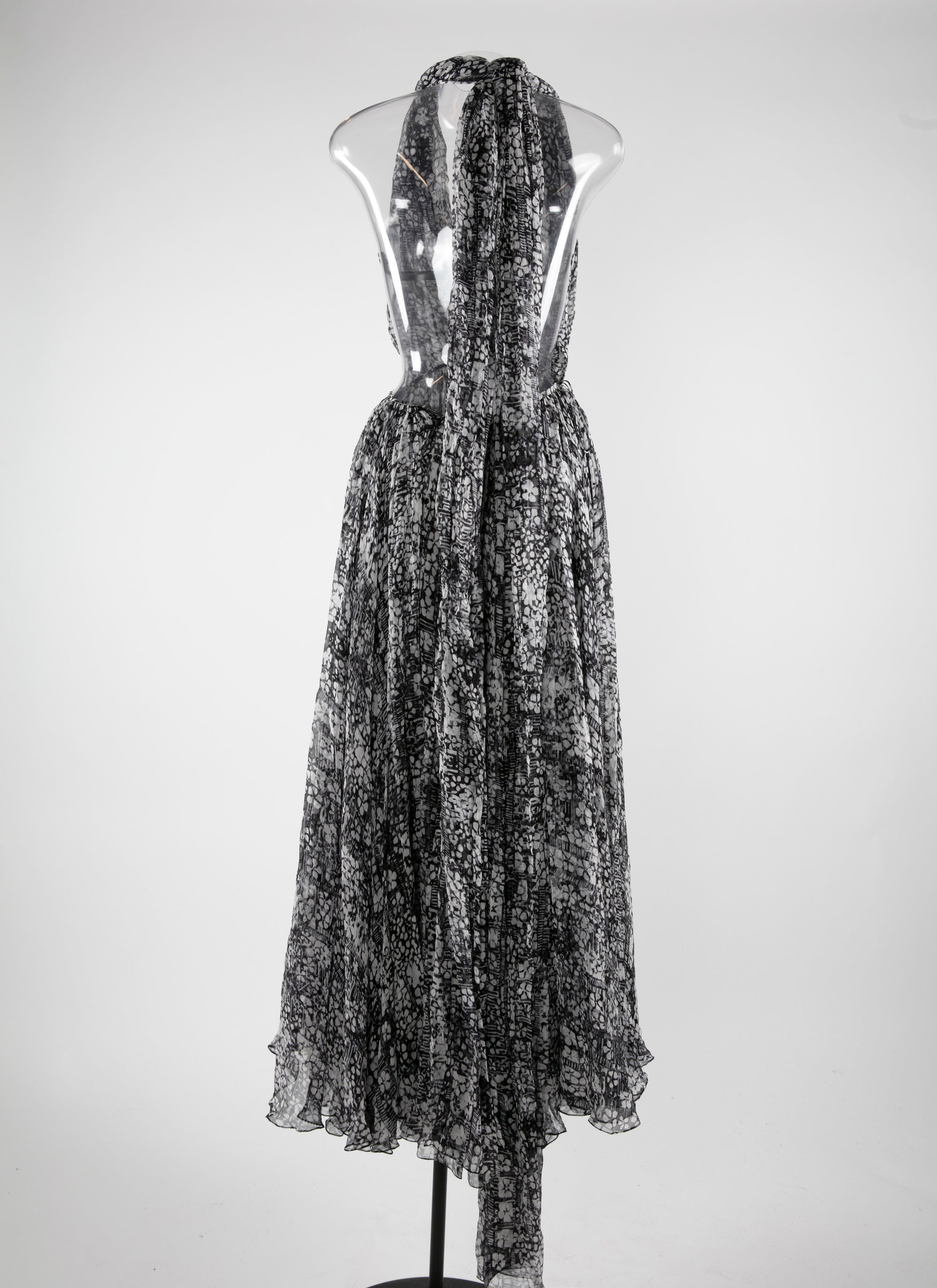 Robe fluide sans manches à dos croisé en soie - Multicolore