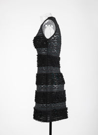 Fitted dress with overlapping ruffles - Black & Blue
