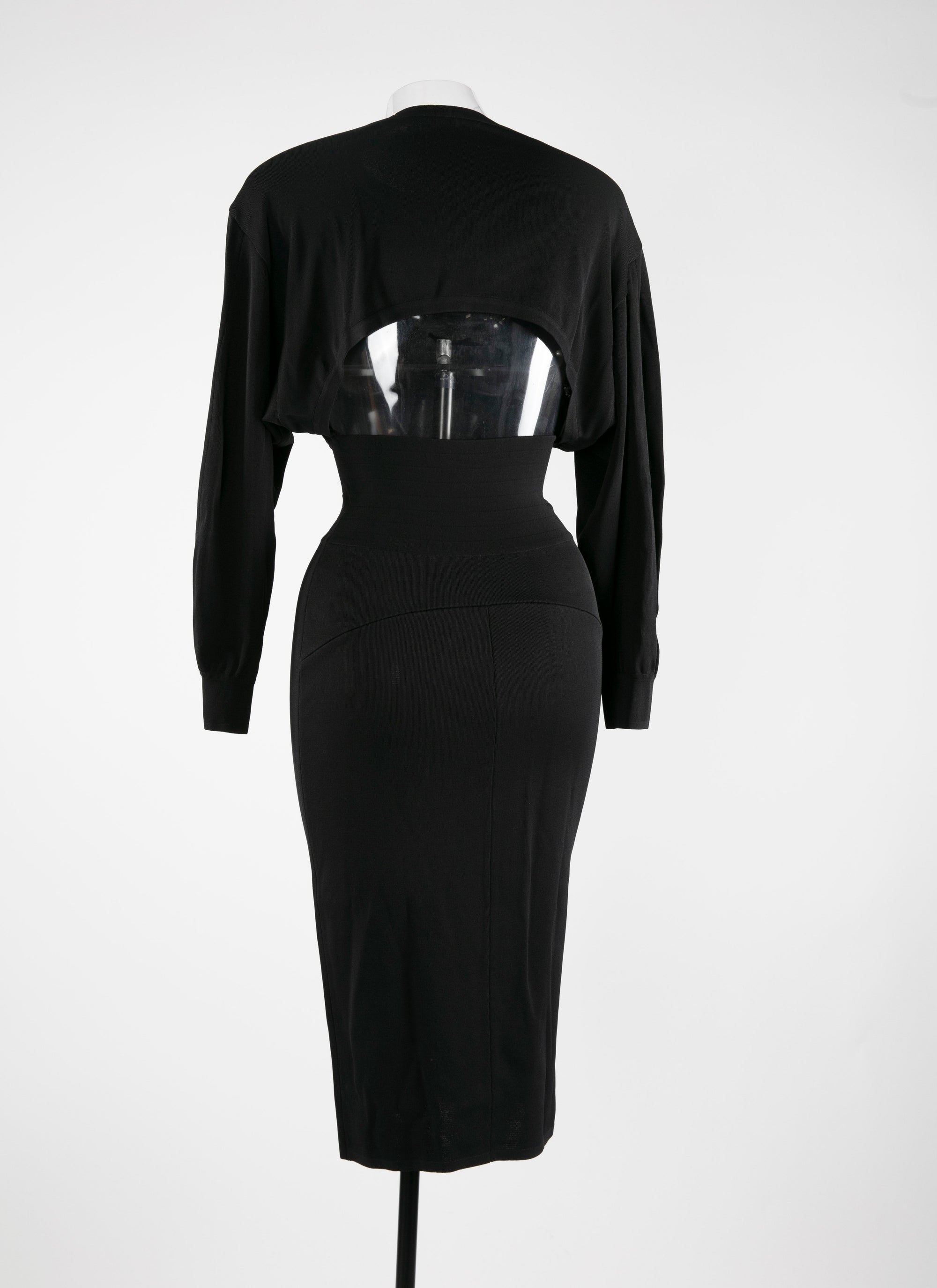 Long-sleeved dress with cinched waist - Black