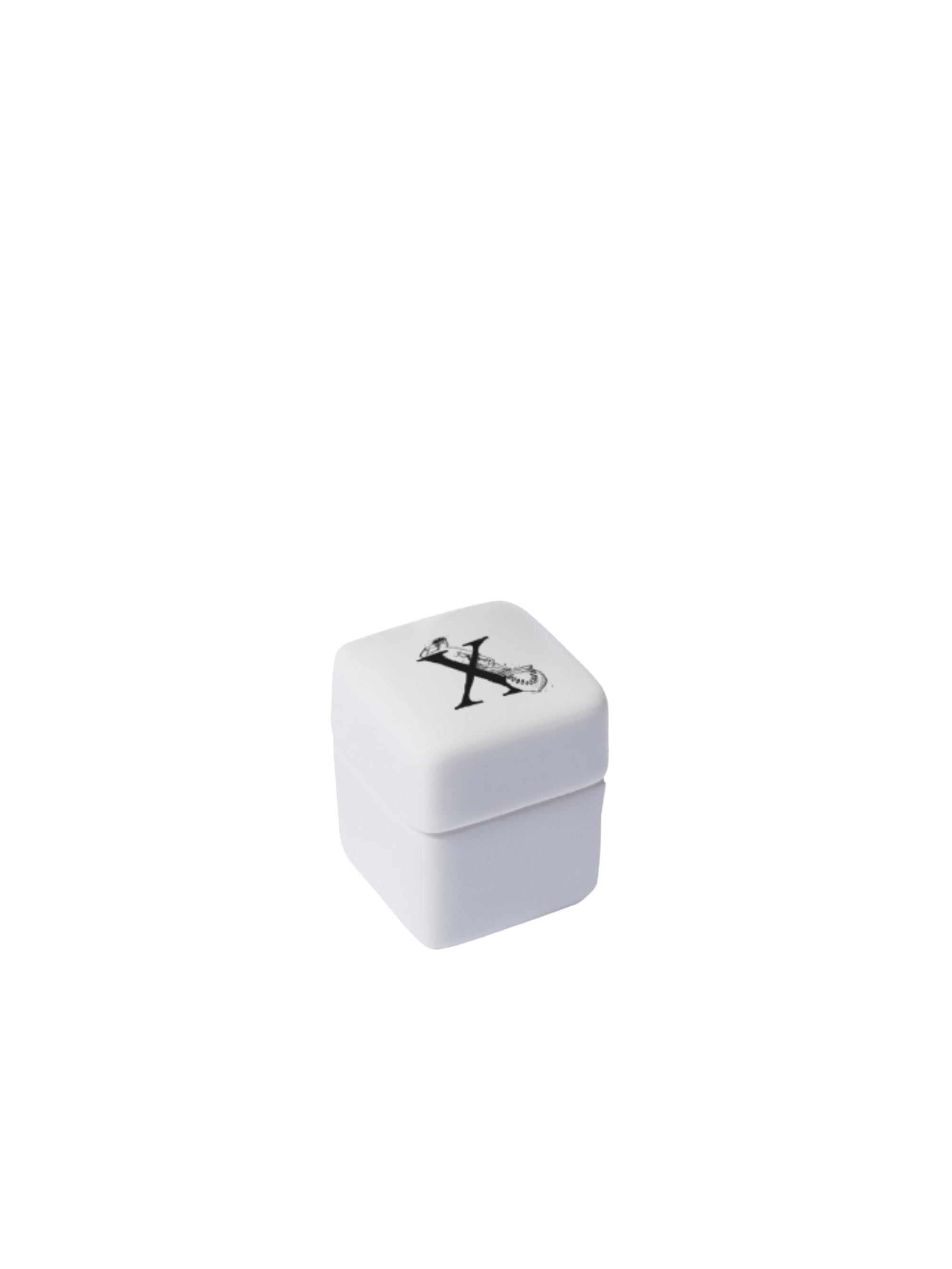 Porcelain letter box X - X