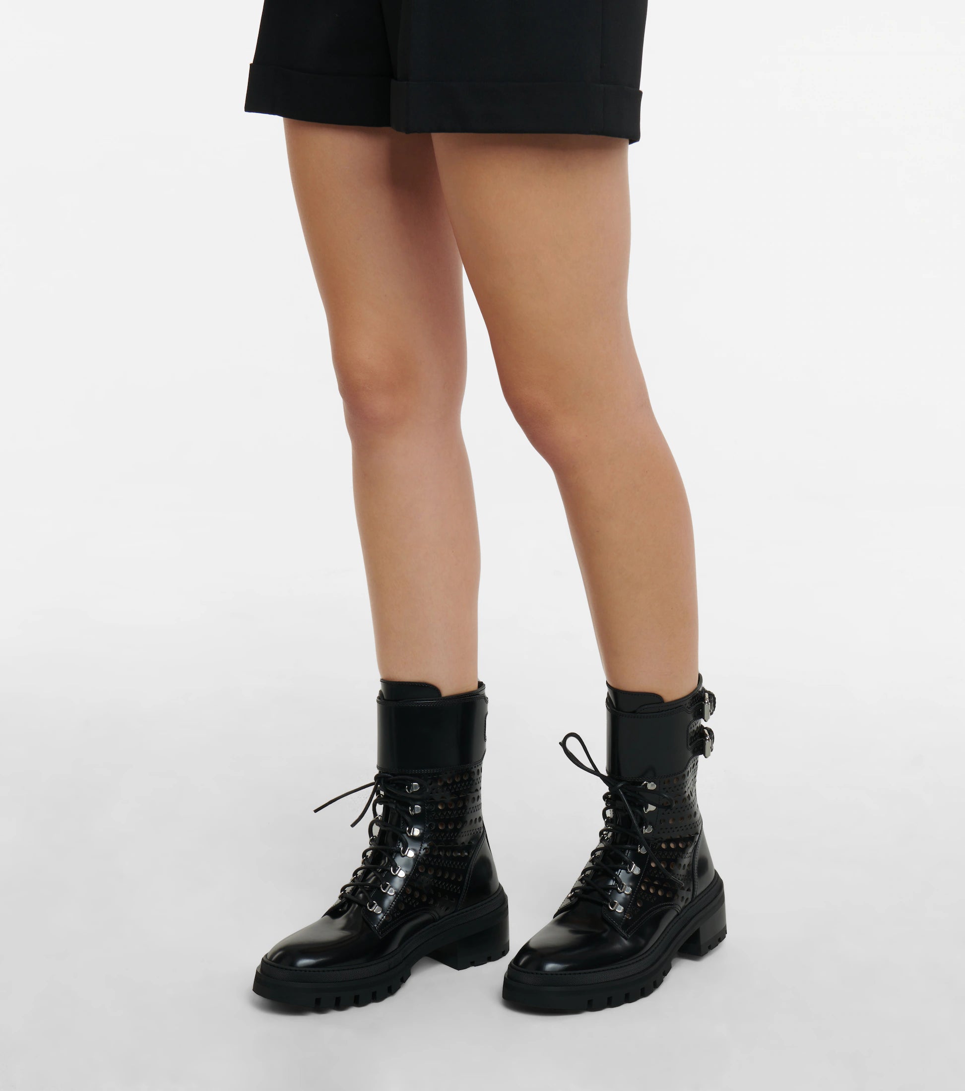 Bottines lacées et ajourées en cuir - Noir