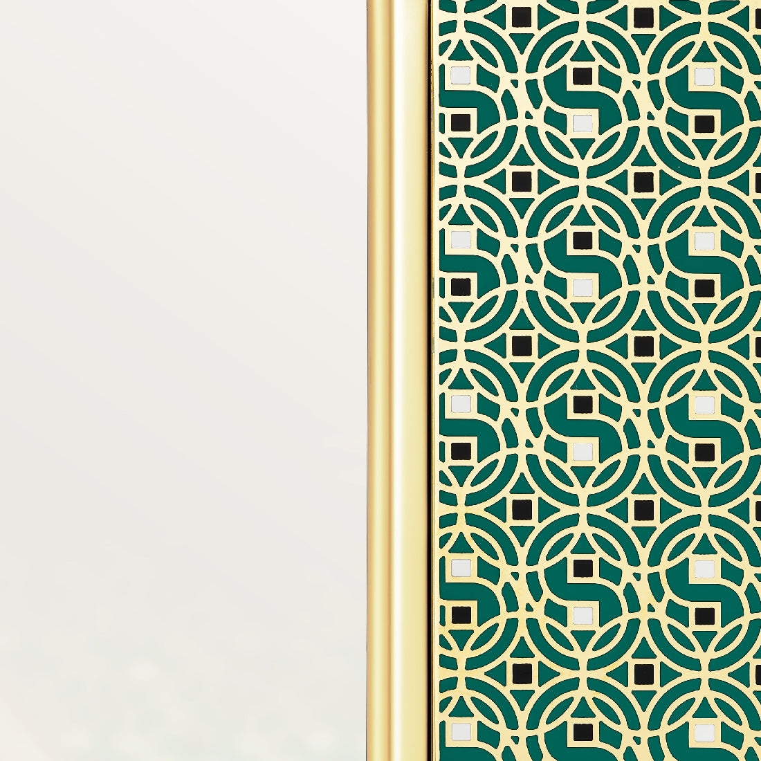 Coffret de Parfums Les Nécessaires de Cartier Boîtier Moucharabieh et Parfum Oud & Santal 30ml