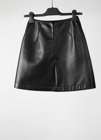 Jupe courte drapée en cuir - Noir