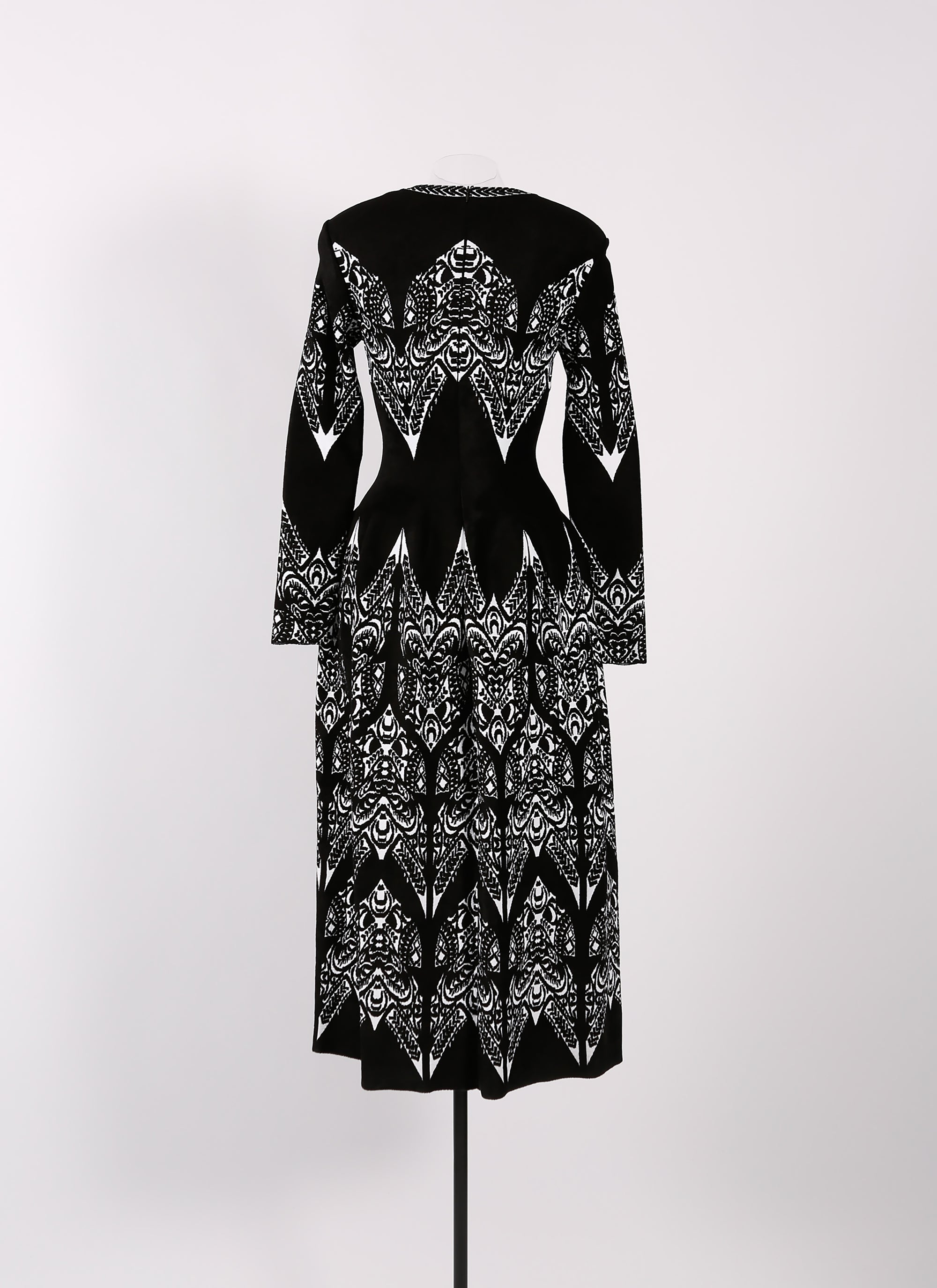 Tatoo long sleeve knitted dress - Black & White
