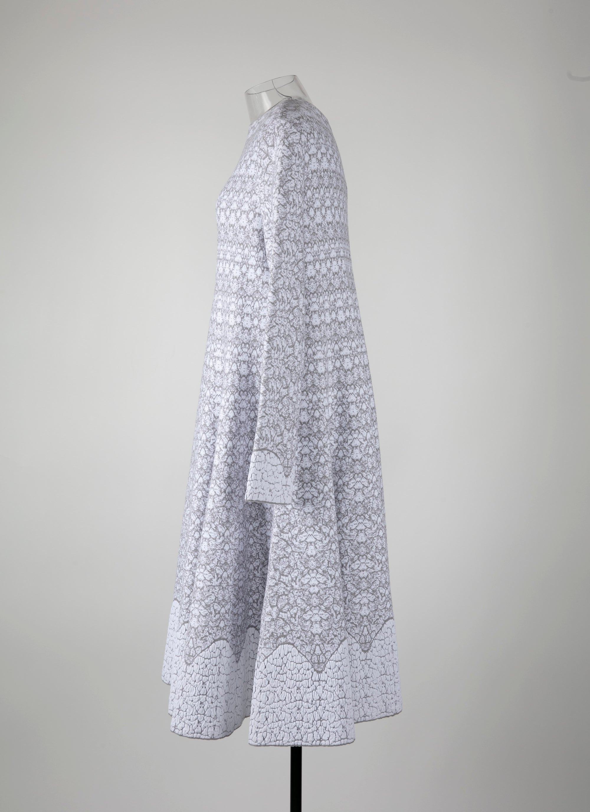 Galatea long sleeve knitted dress - White & Grey