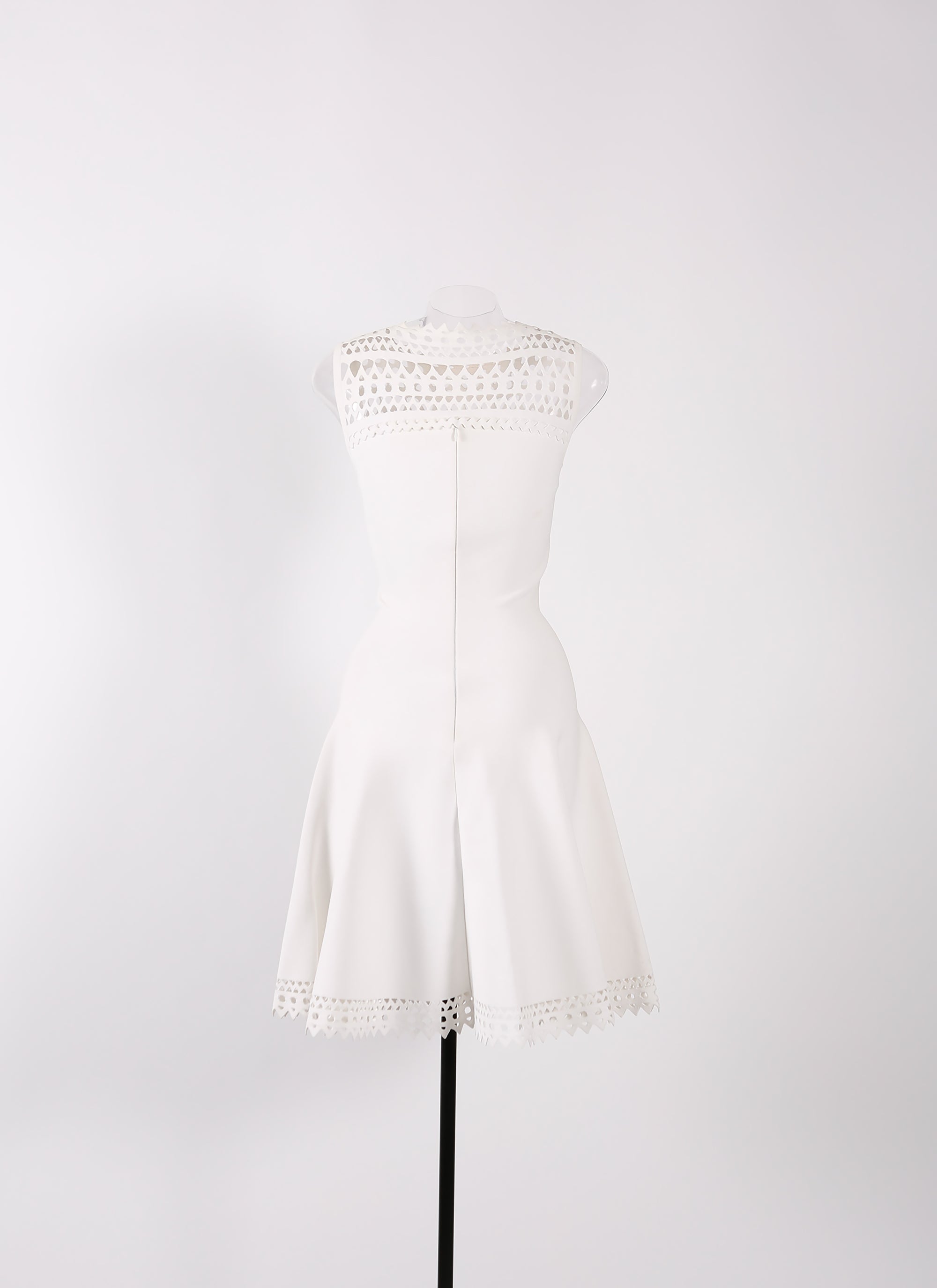 Mesh sleeveless openwork dress - White