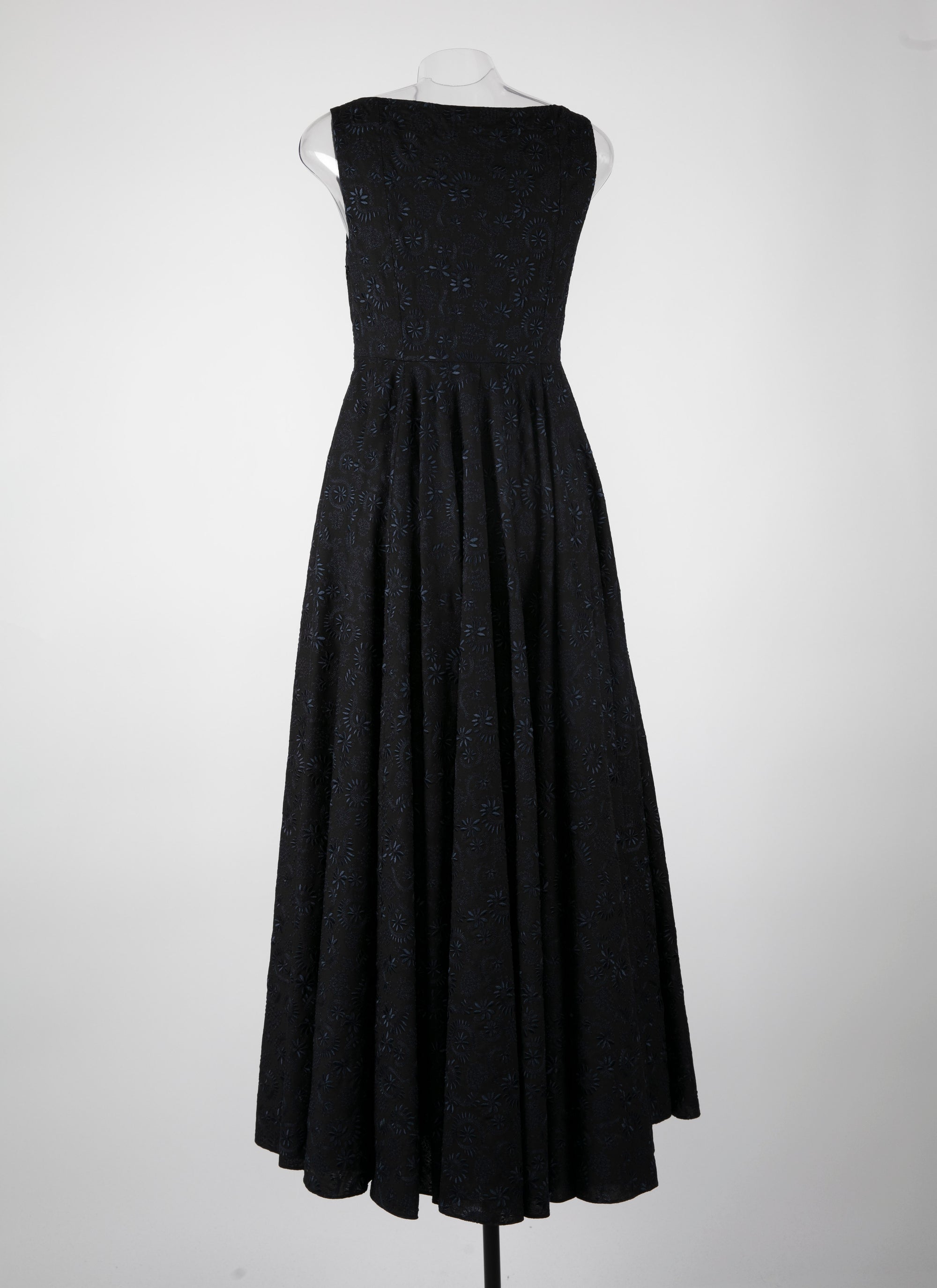 Robe brodée sans manches en laine - Noir & Nuit