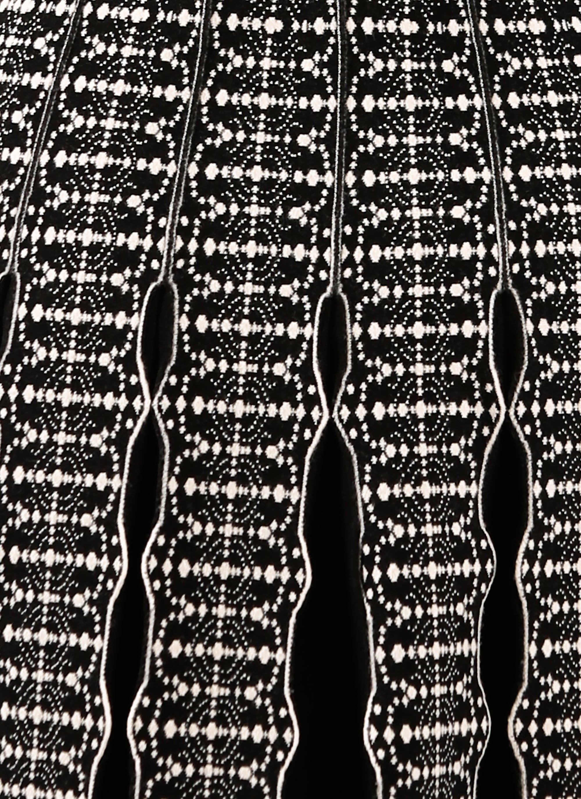 Robe Baby-doll sans manches plissée Sidi Bou Said en maille - Noir & Blanc