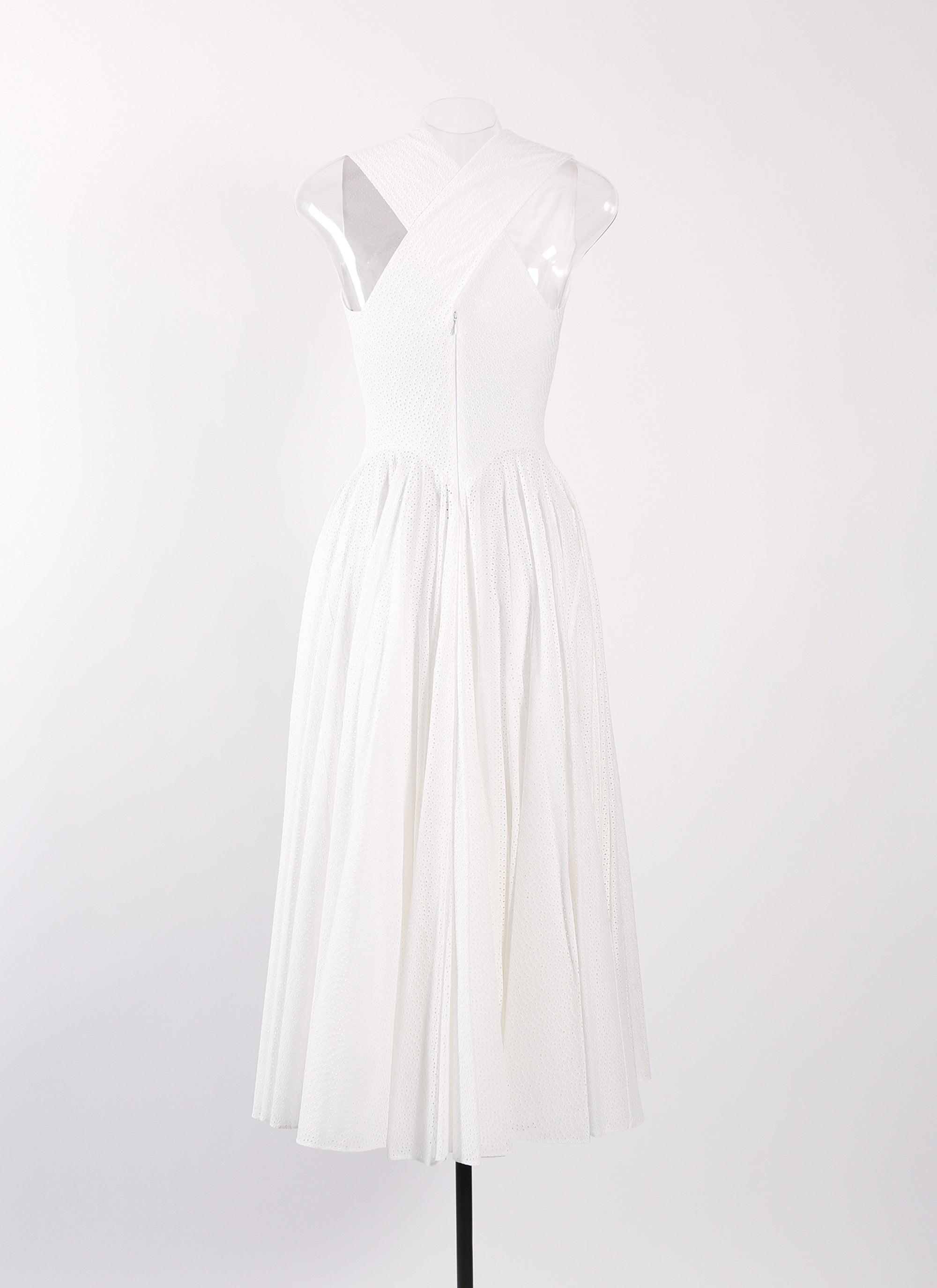 Robe brodée sans manches - Blanc