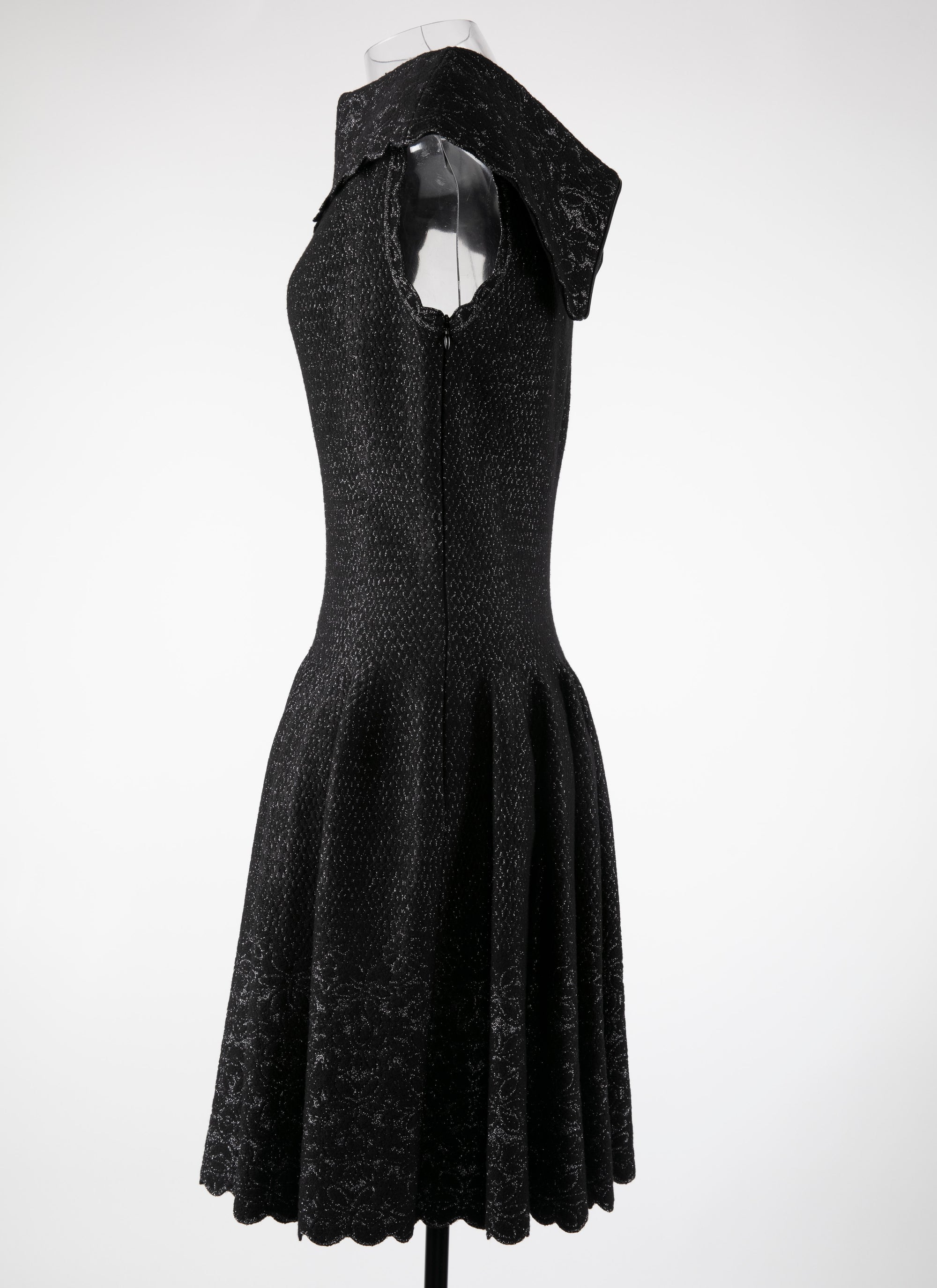 Robe à col fermé sans manches Patio en maille - Noir & Argent