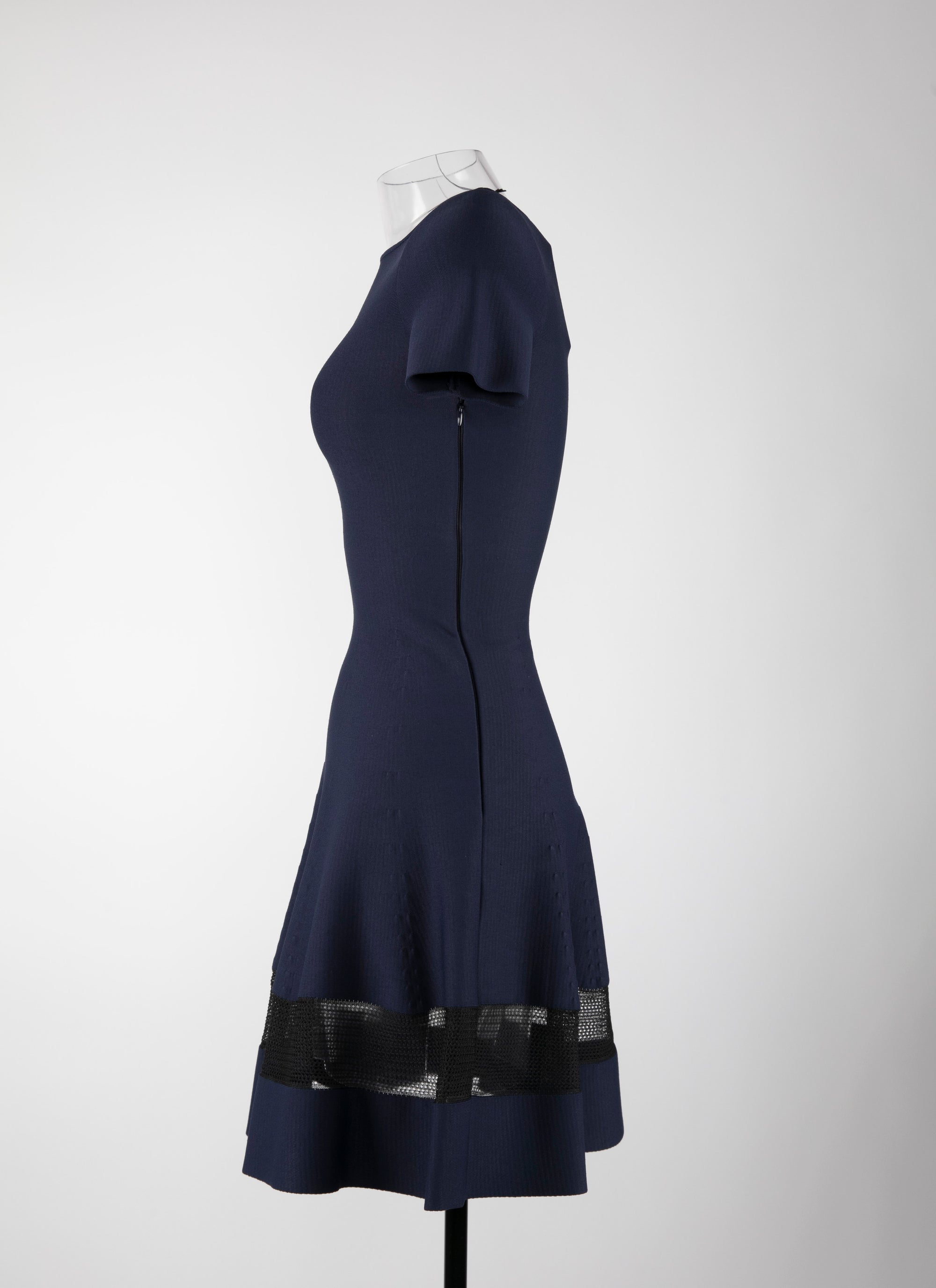Short-sleeved knitted Mansart dress - Night