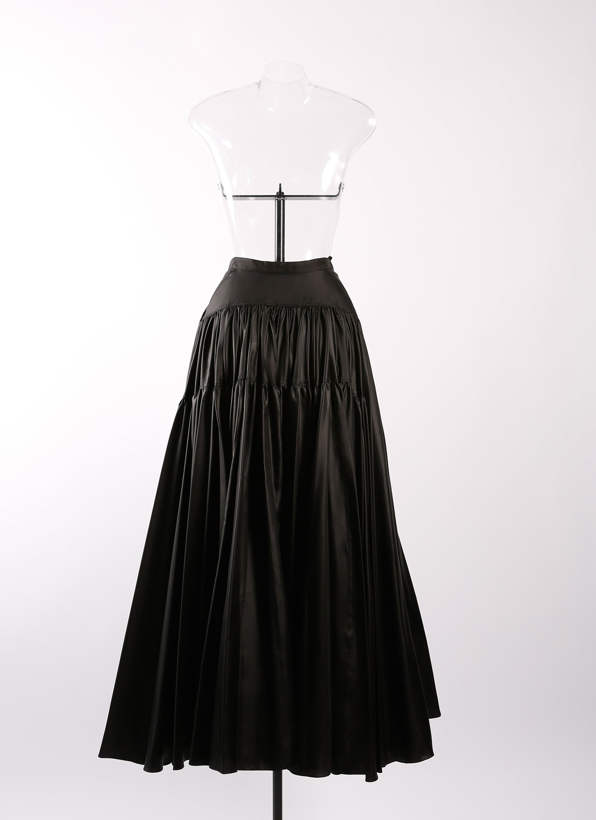 Long skirt in silk - Black