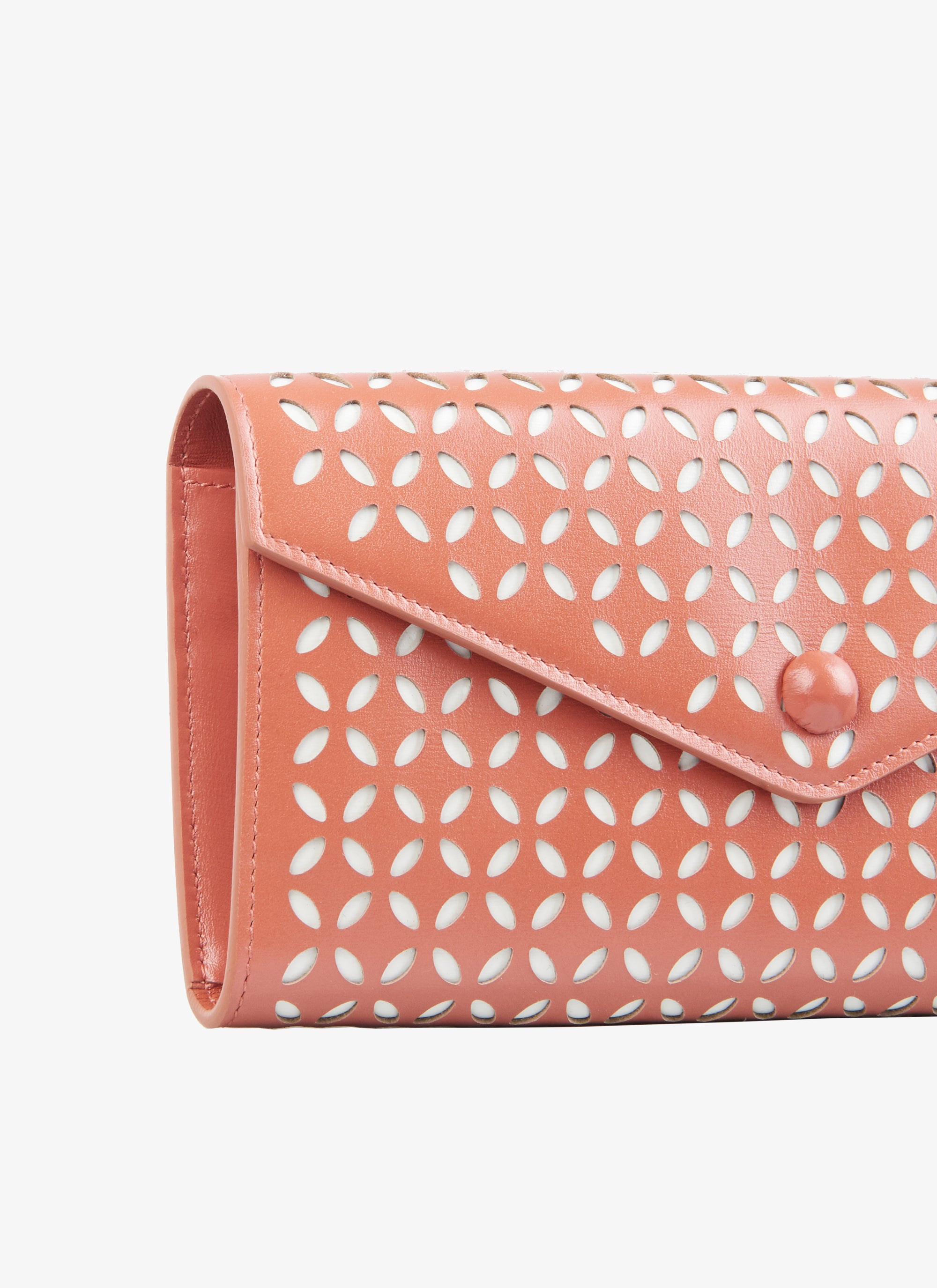 Portefeuille à rabat au motif ajouré en cuir - Corail & Blanc