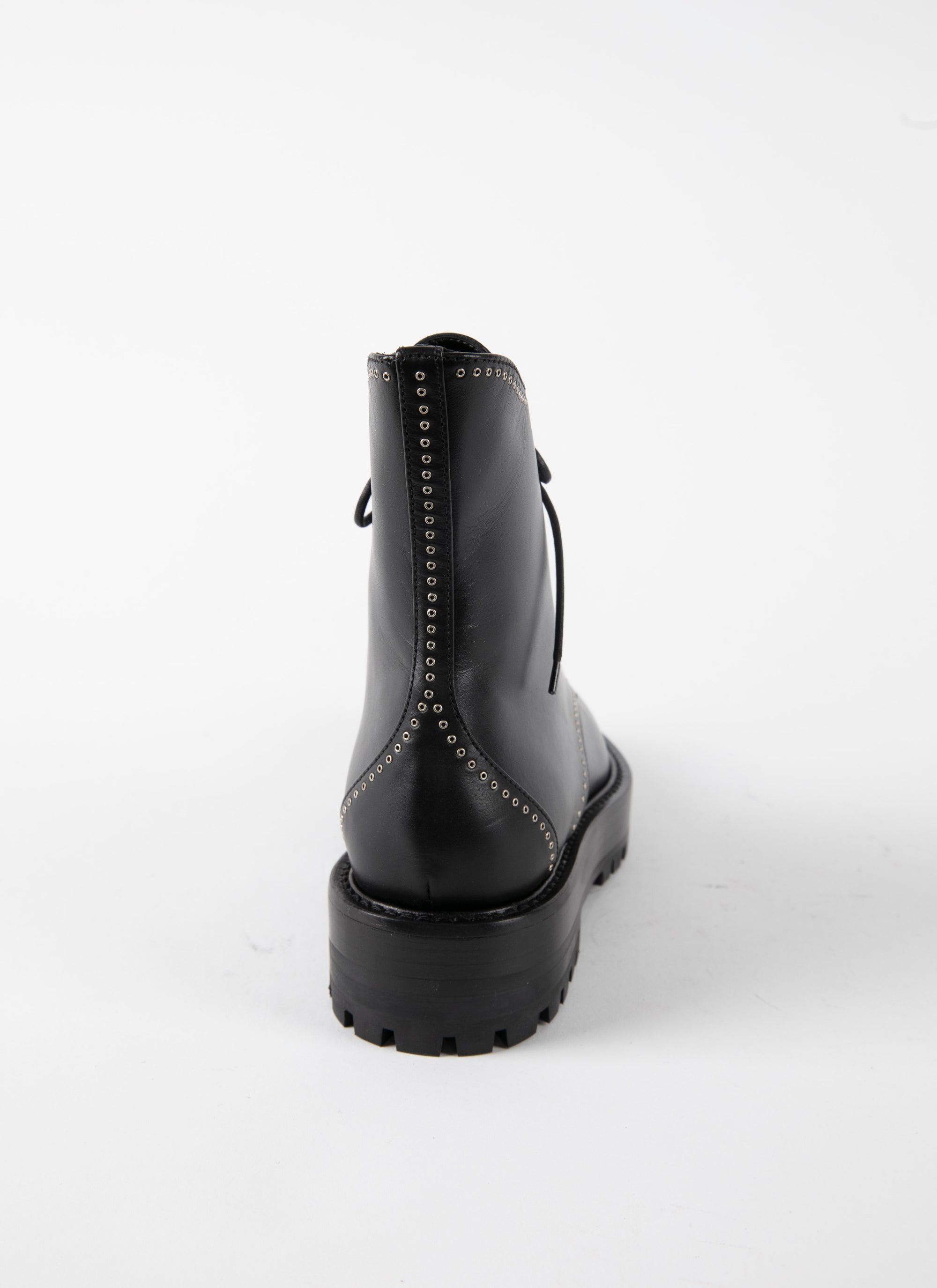 Lace-up eyelet boots in leather - Black