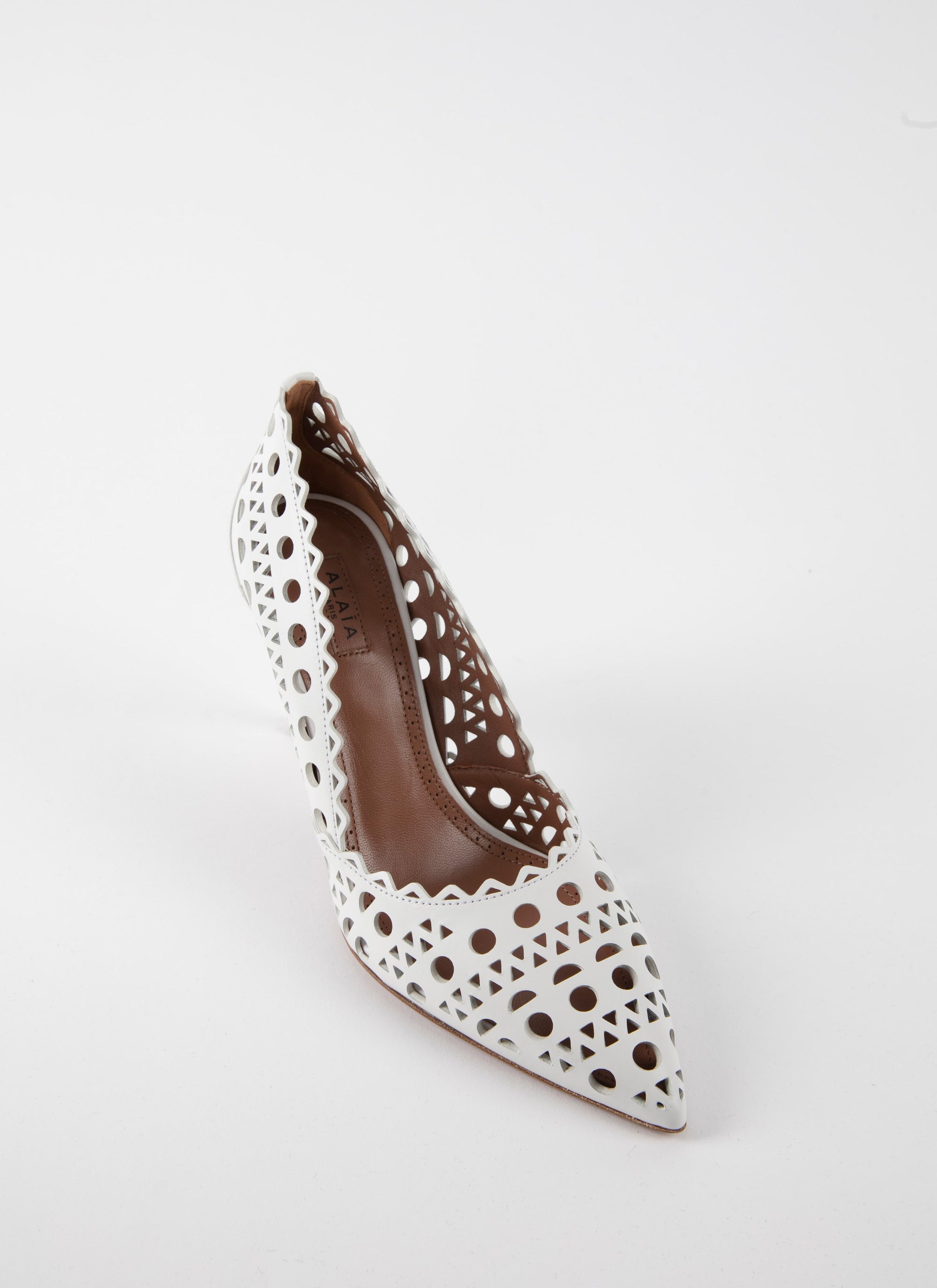 Escarpins à motif ajouré en cuir - Blanc Cassé