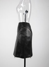 Short zipped skirt in leather - Black