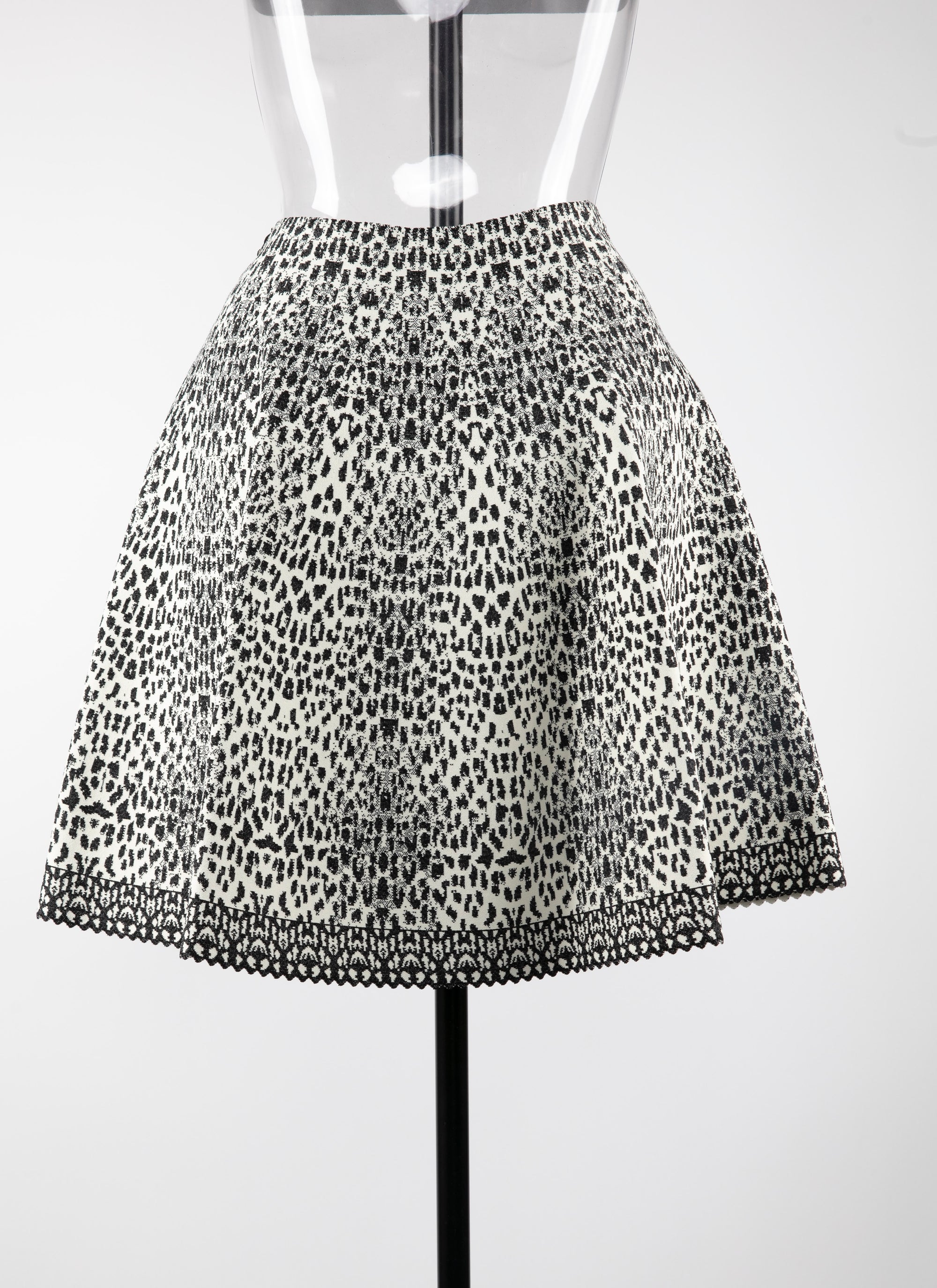 Short skirt with lynx print - White & Black