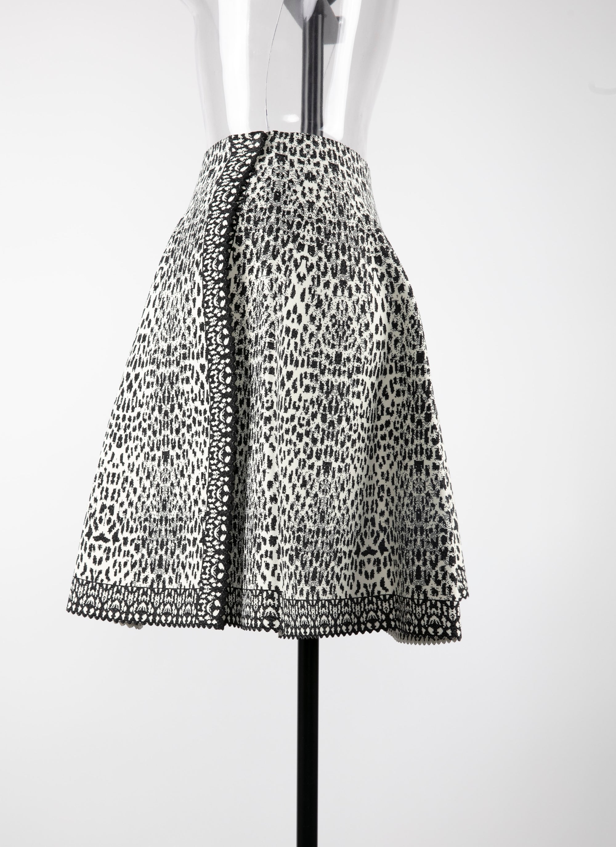 Short skirt with lynx print - White & Black
