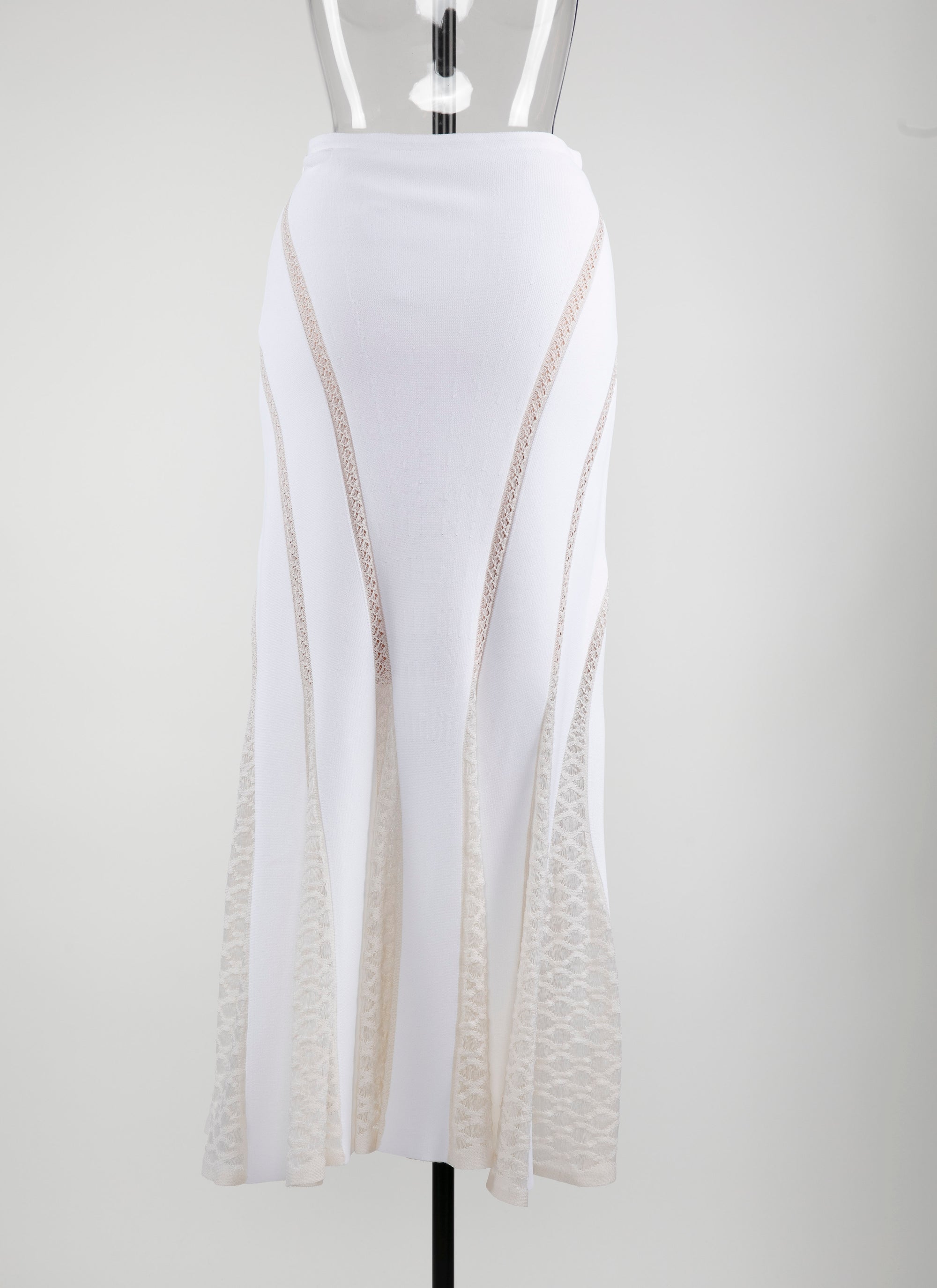 Long skirt in lace - White