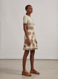 Robe évasée à motif rond en maille - Blanc & Bordeaux