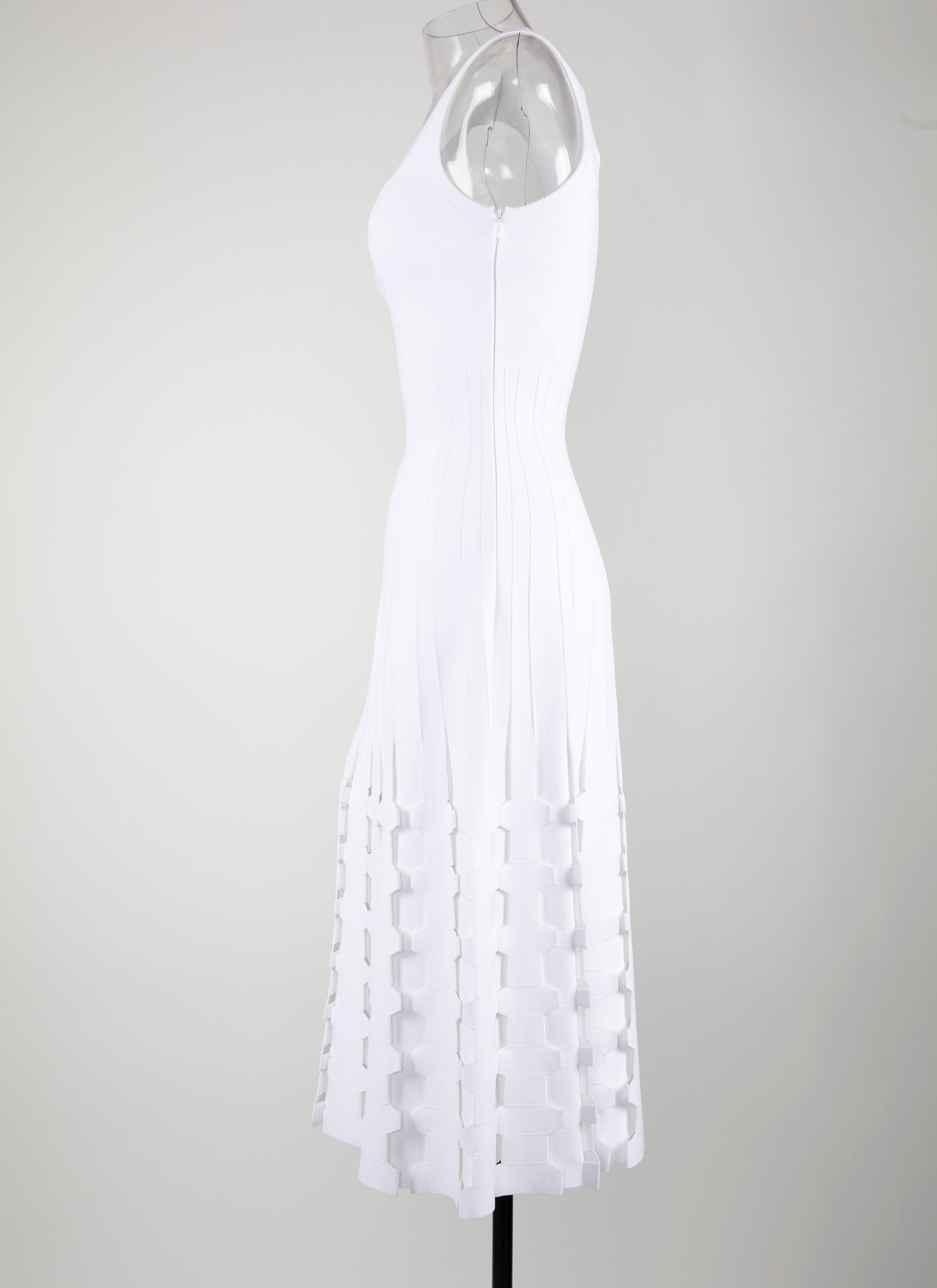 Sleeveless mesh midi dress - White