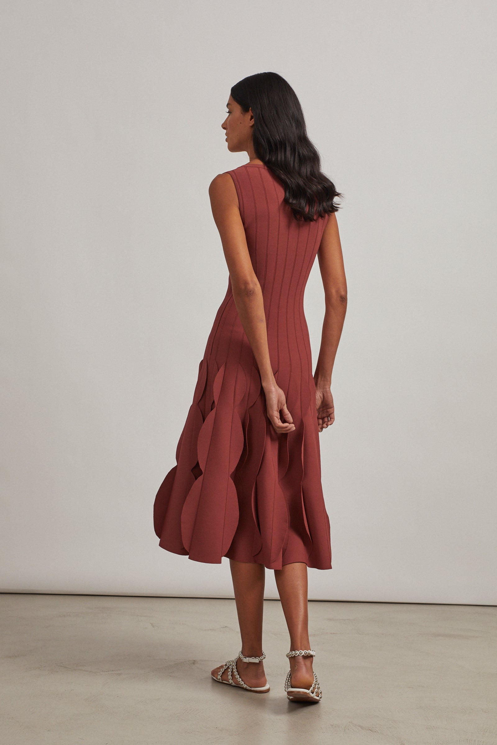 Flared and textured knitted maxi dress - Garnet